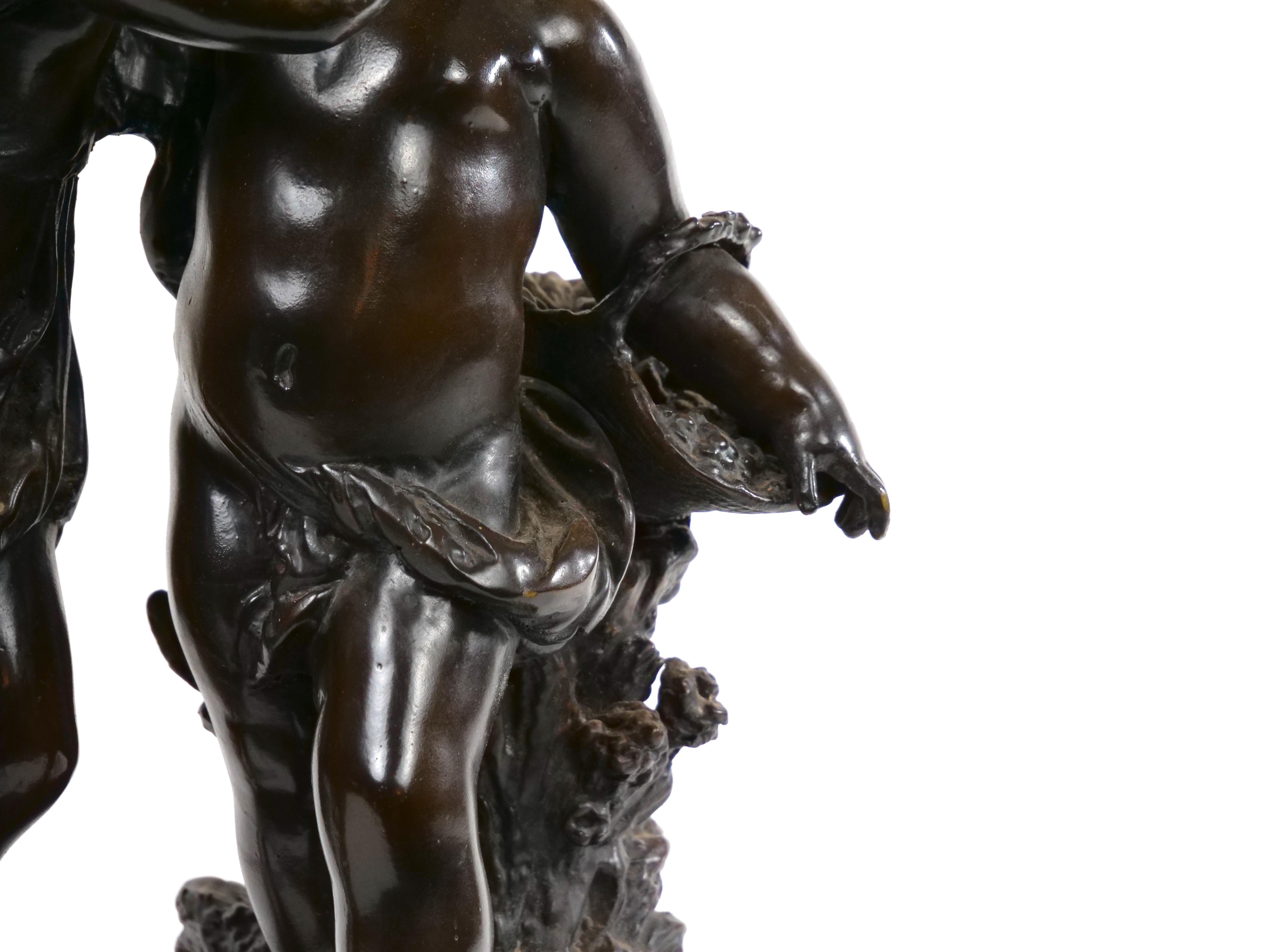 Patinierte Bronzeskulptur von Mädchen und Junge aus dem 19. Jahrhundert  im Angebot 3