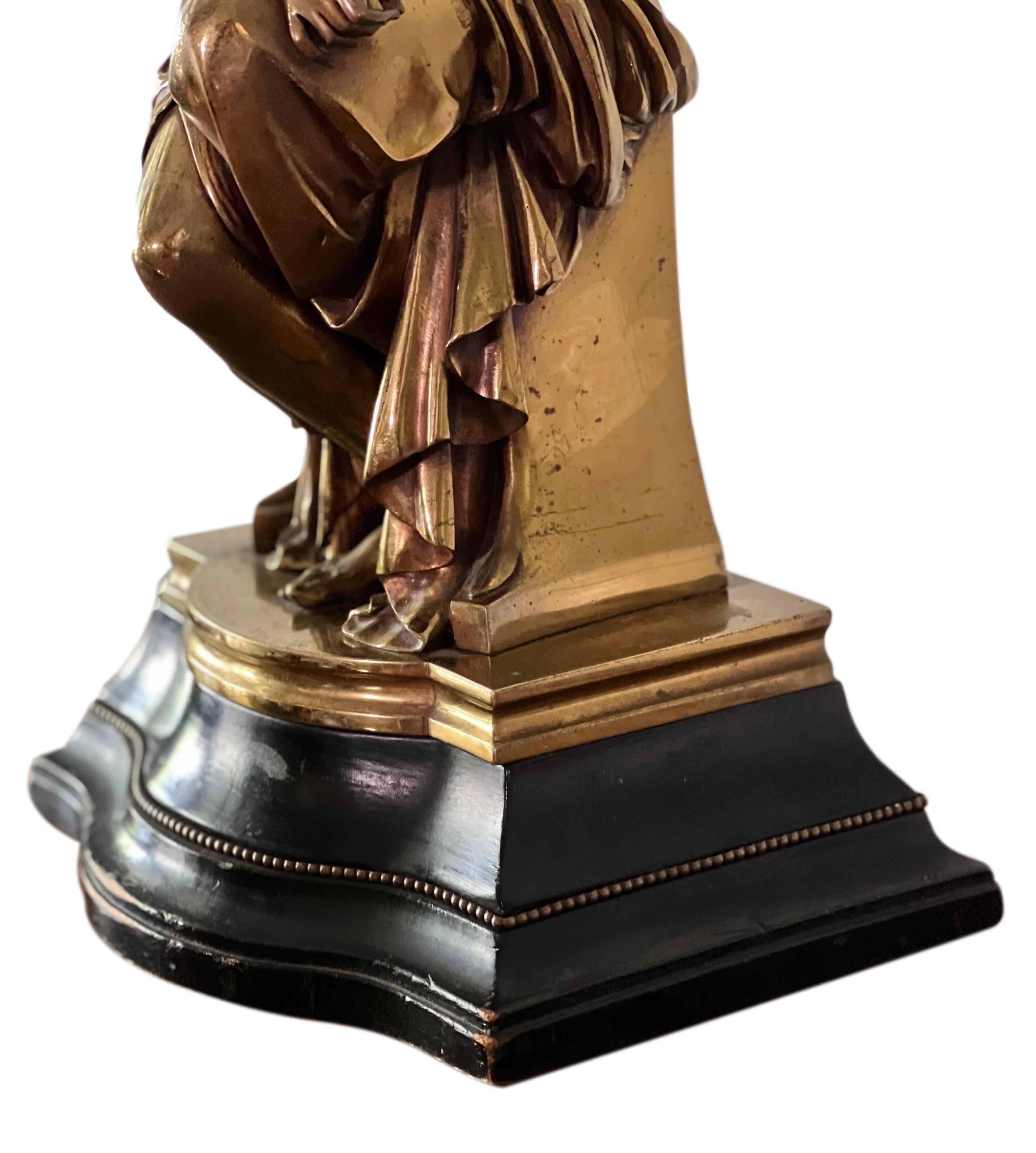 Sculpture en bronze patiné d'une jeune fille du 19ème siècle par Auguste Joseph Peiffer en vente 4