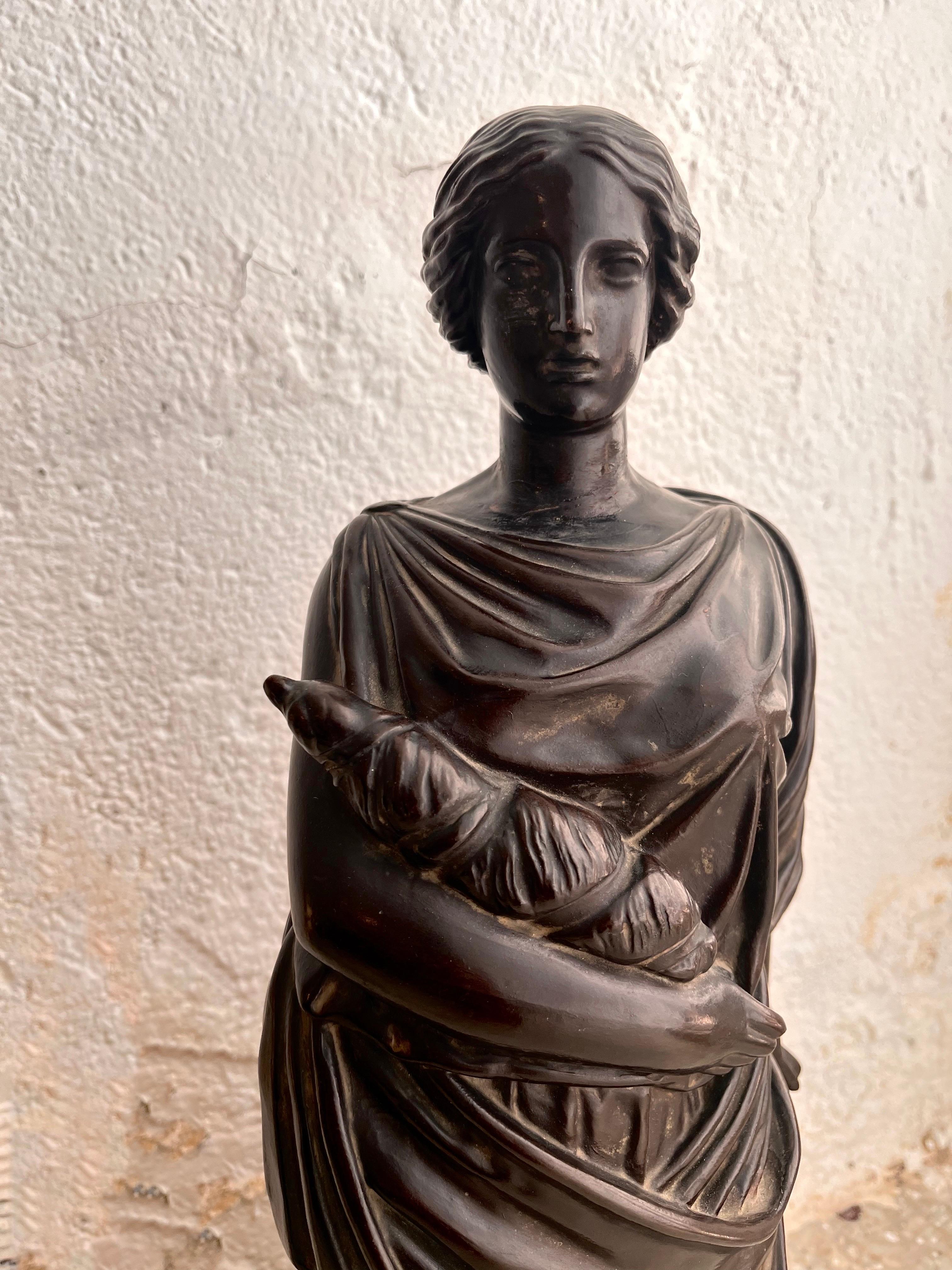 Scultura francese in terracotta patinata del XIX secolo In condizioni buone in vendita a Madrid, ES
