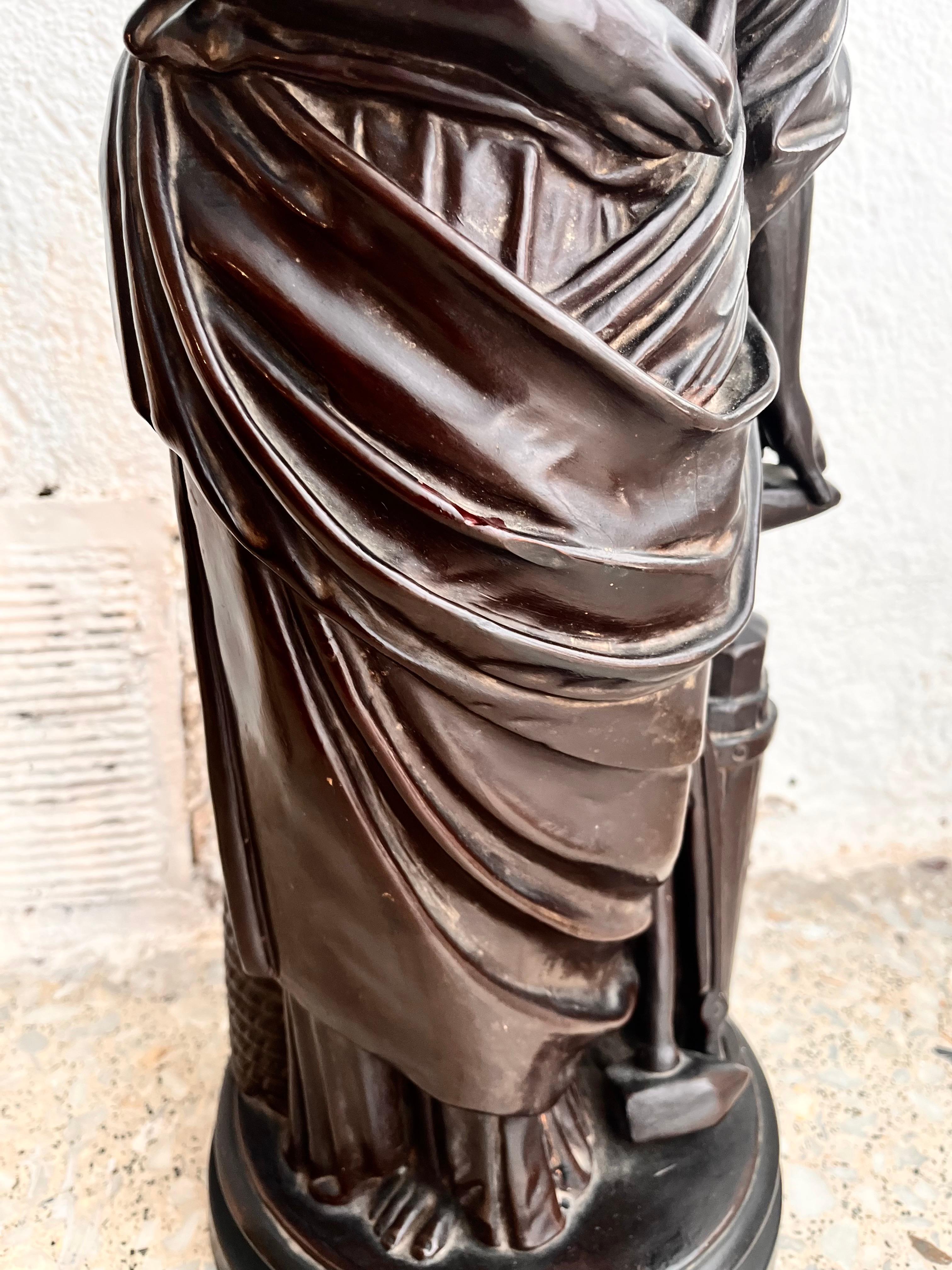 Terracotta Scultura francese in terracotta patinata del XIX secolo in vendita