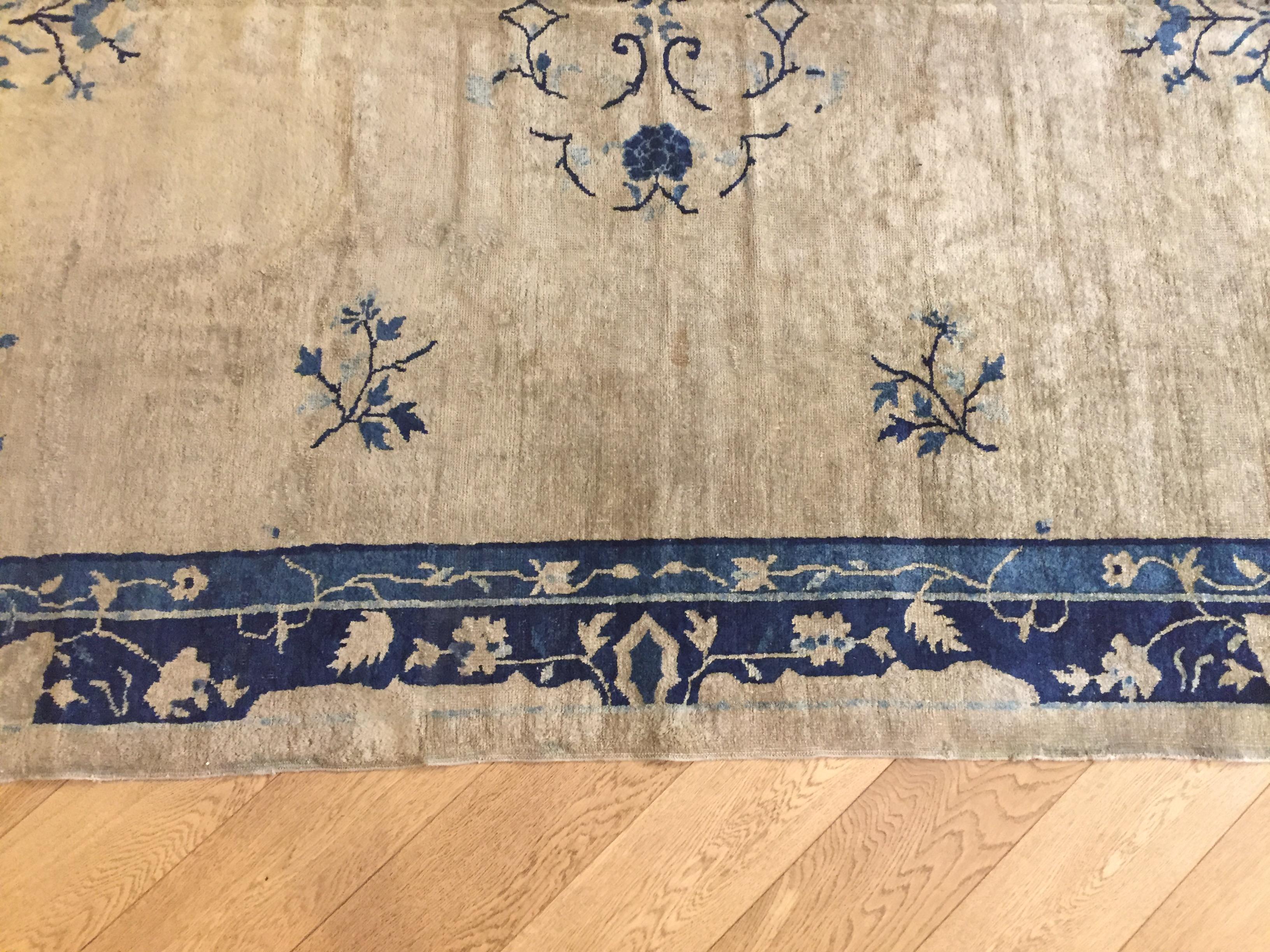 19th Century Peking Hand-Knotted White and Blu Luxury Decoration Rug For Sale 2
