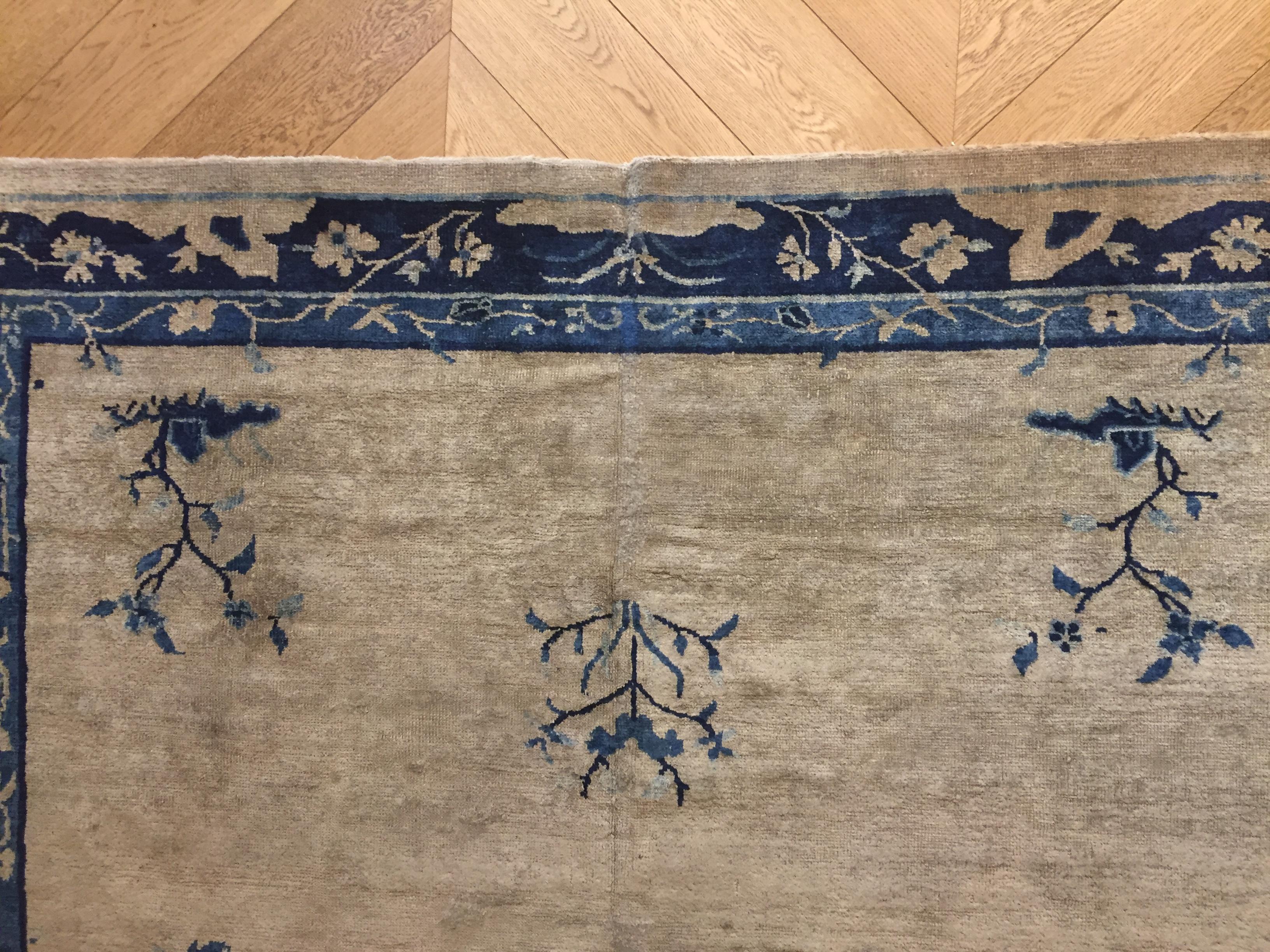 19th Century Peking Hand-Knotted White and Blu Luxury Decoration Rug For Sale 1