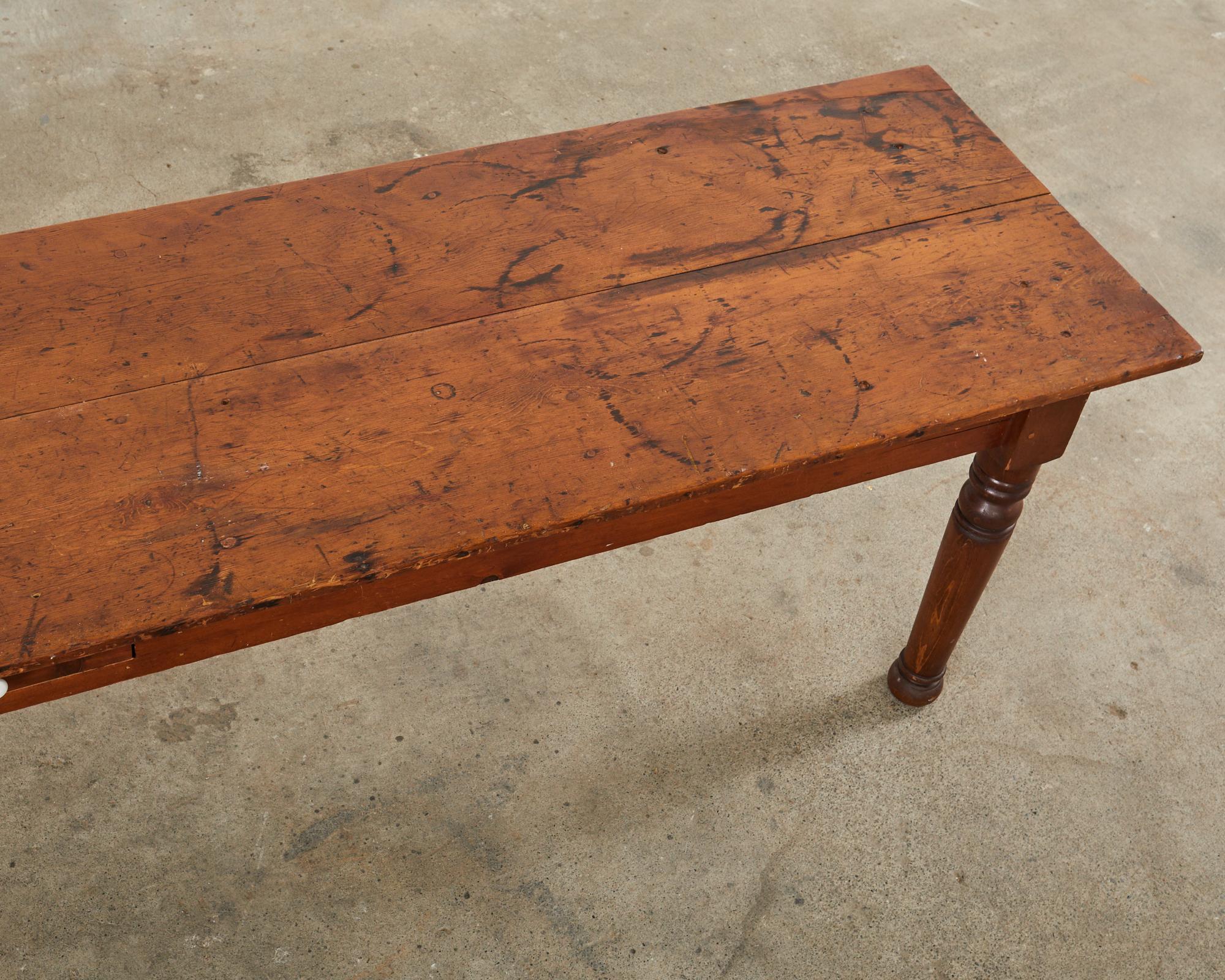 19th Century Pennsylvania Dutch Farmhouse Harvest Console Table In Good Condition For Sale In Rio Vista, CA