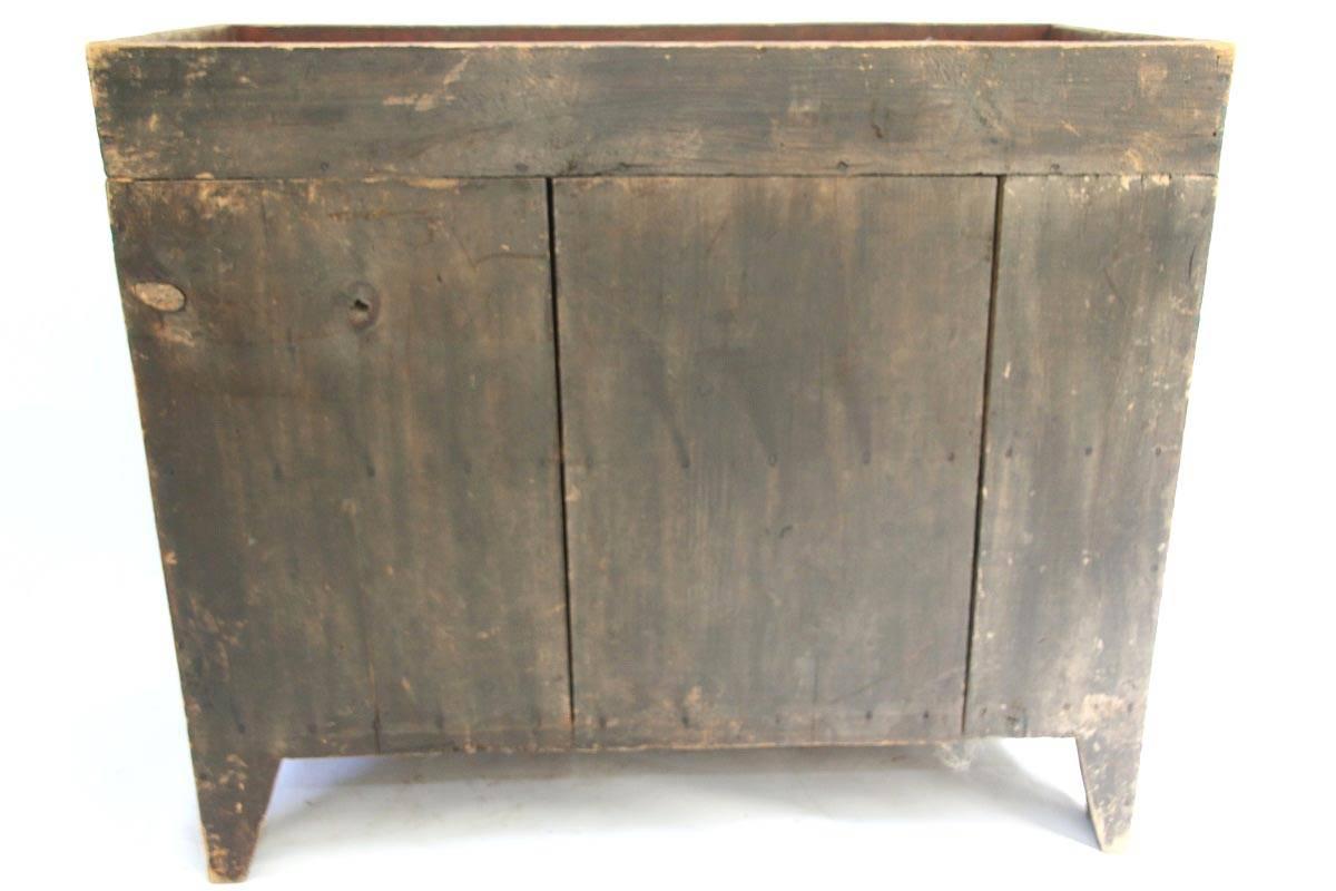 19th Century Pennsylvania Two-Tone Green and Red Painted Dry Sink For Sale 5