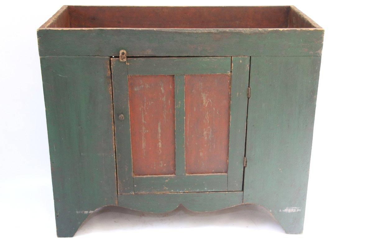 American 19th Century Pennsylvania Two-Tone Green and Red Painted Dry Sink For Sale