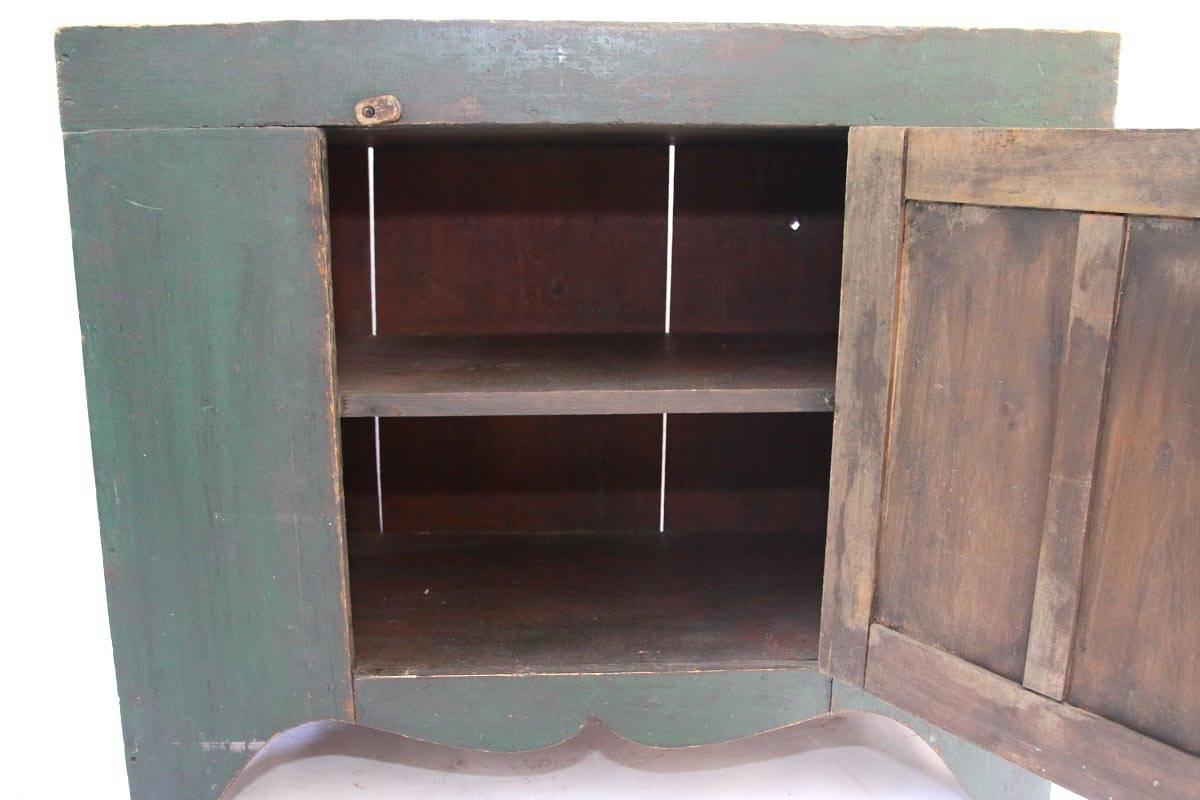 19th Century Pennsylvania Two-Tone Green and Red Painted Dry Sink For Sale 2