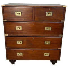 Cassapanca Campaigner in mogano rilegata in ottone del XIX secolo