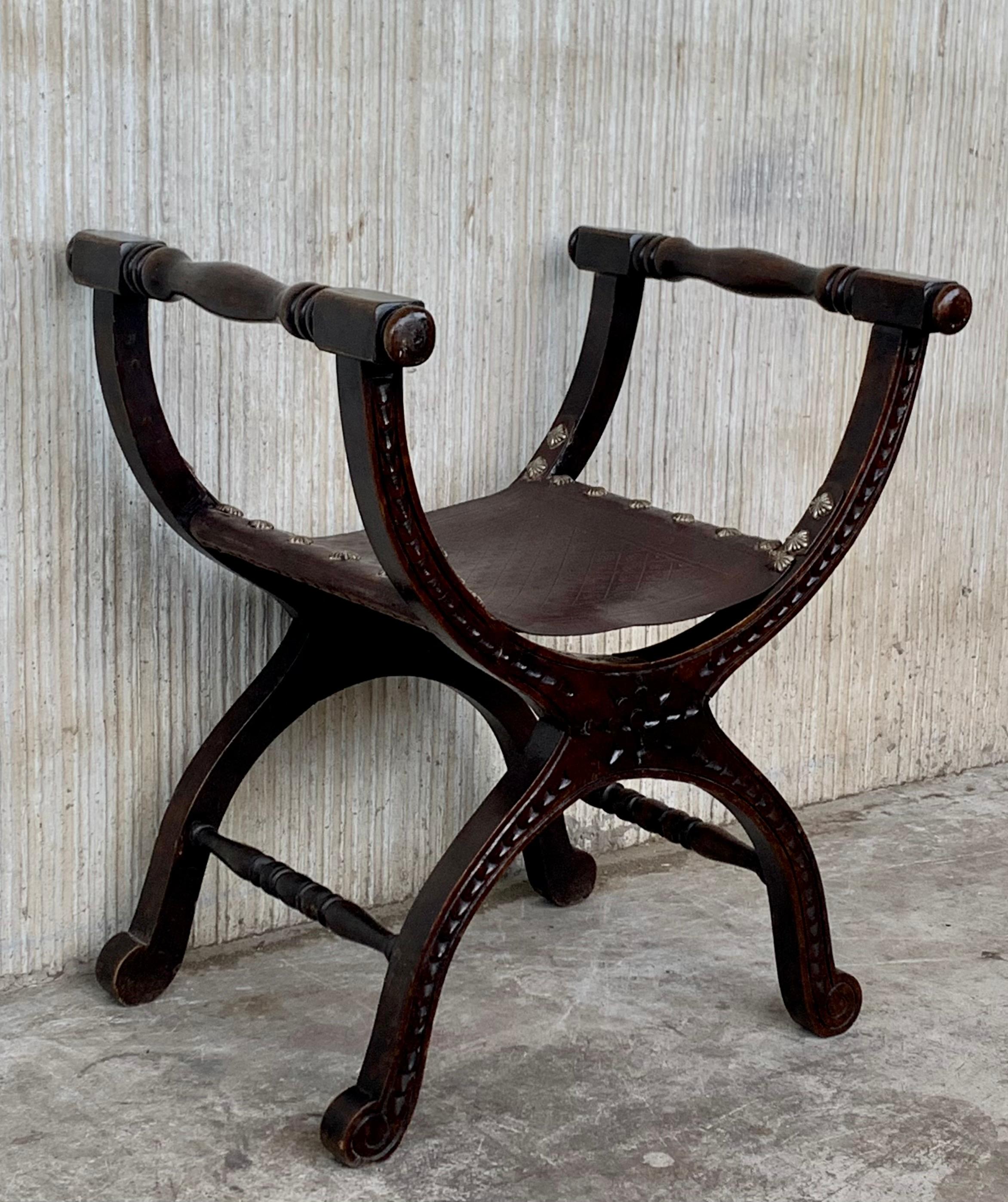 19th Century Period Gustavian Pair of Benches Carved Rams Head and Hoof In Good Condition For Sale In Miami, FL