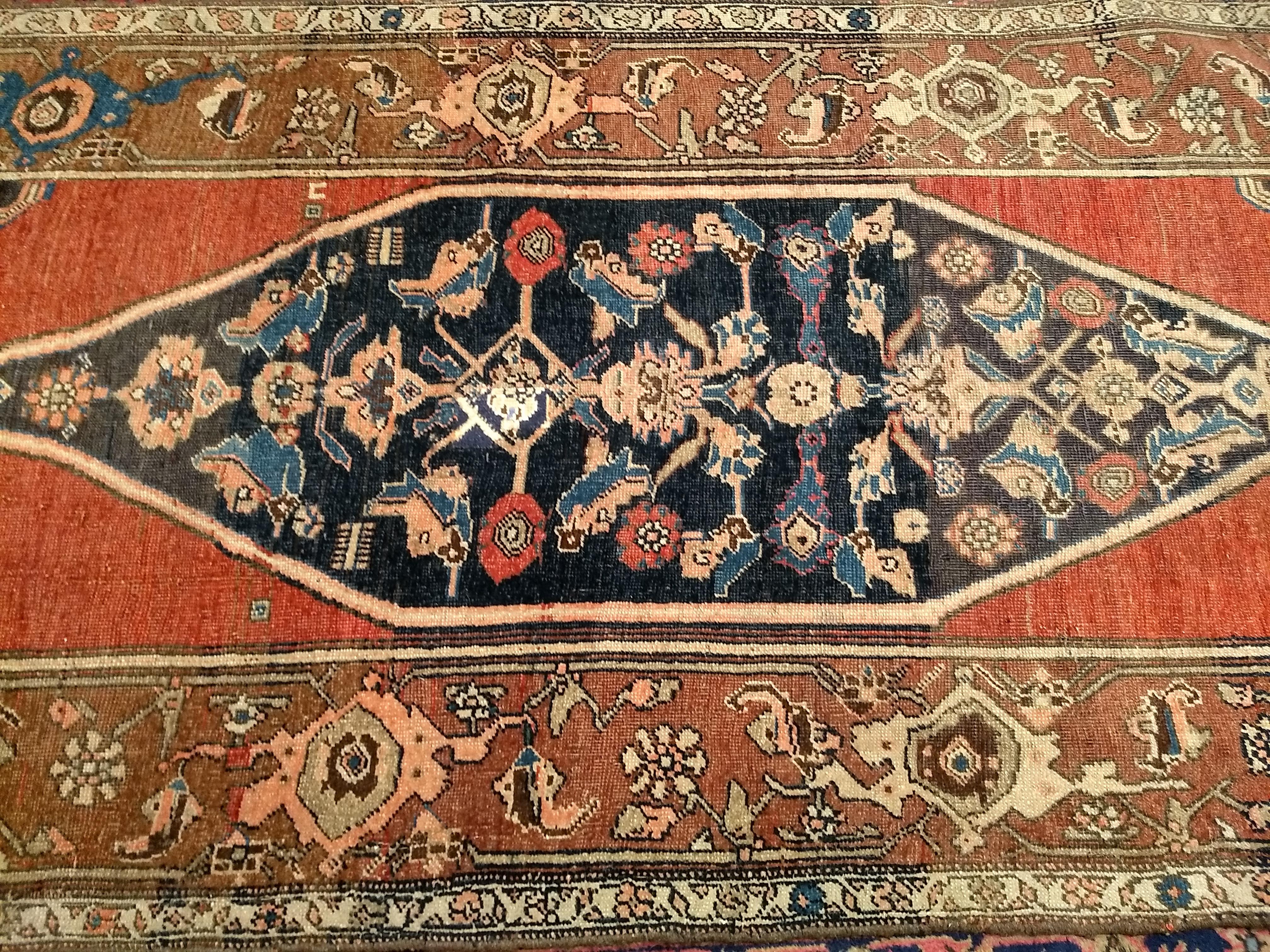 Runner persiano Bidjar del XIX secolo in rosso terracotta, marina, marrone avorio in vendita 5