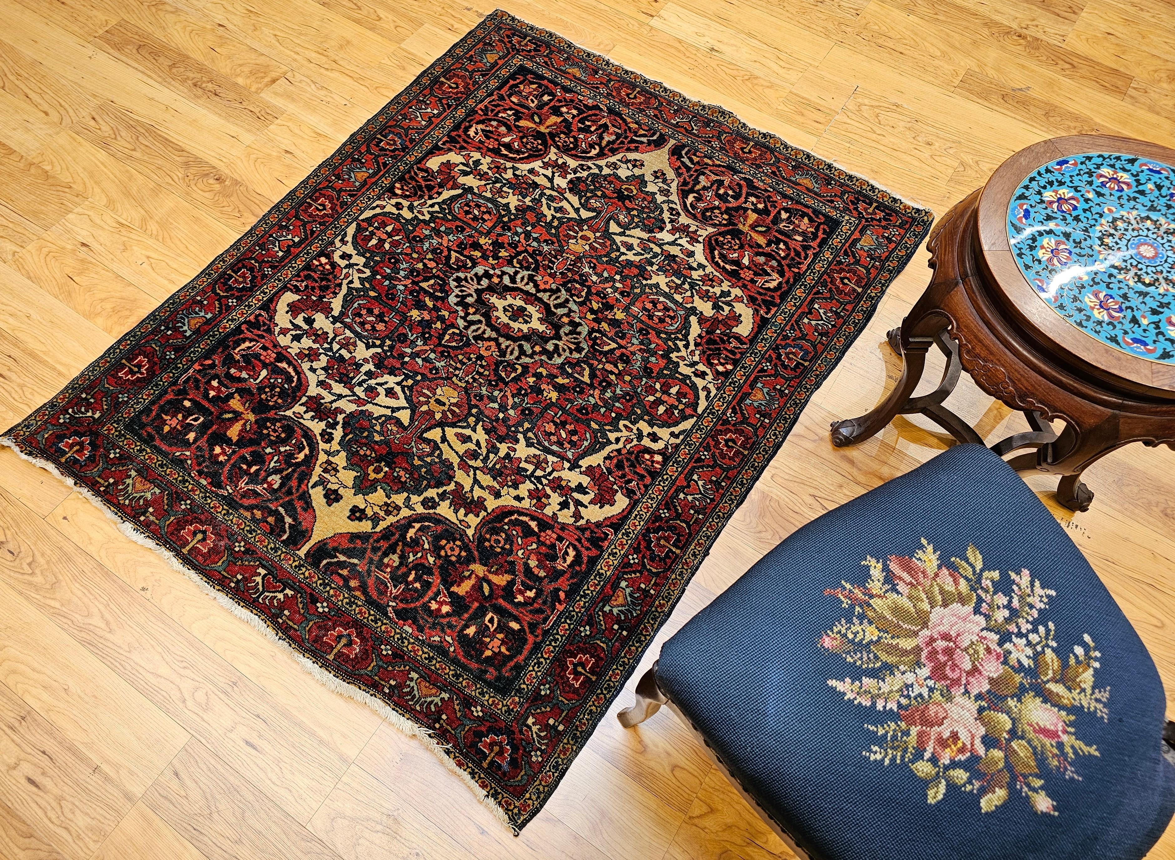 Tappeto persiano del 19° secolo Sarouk Farahan in vendita 4
