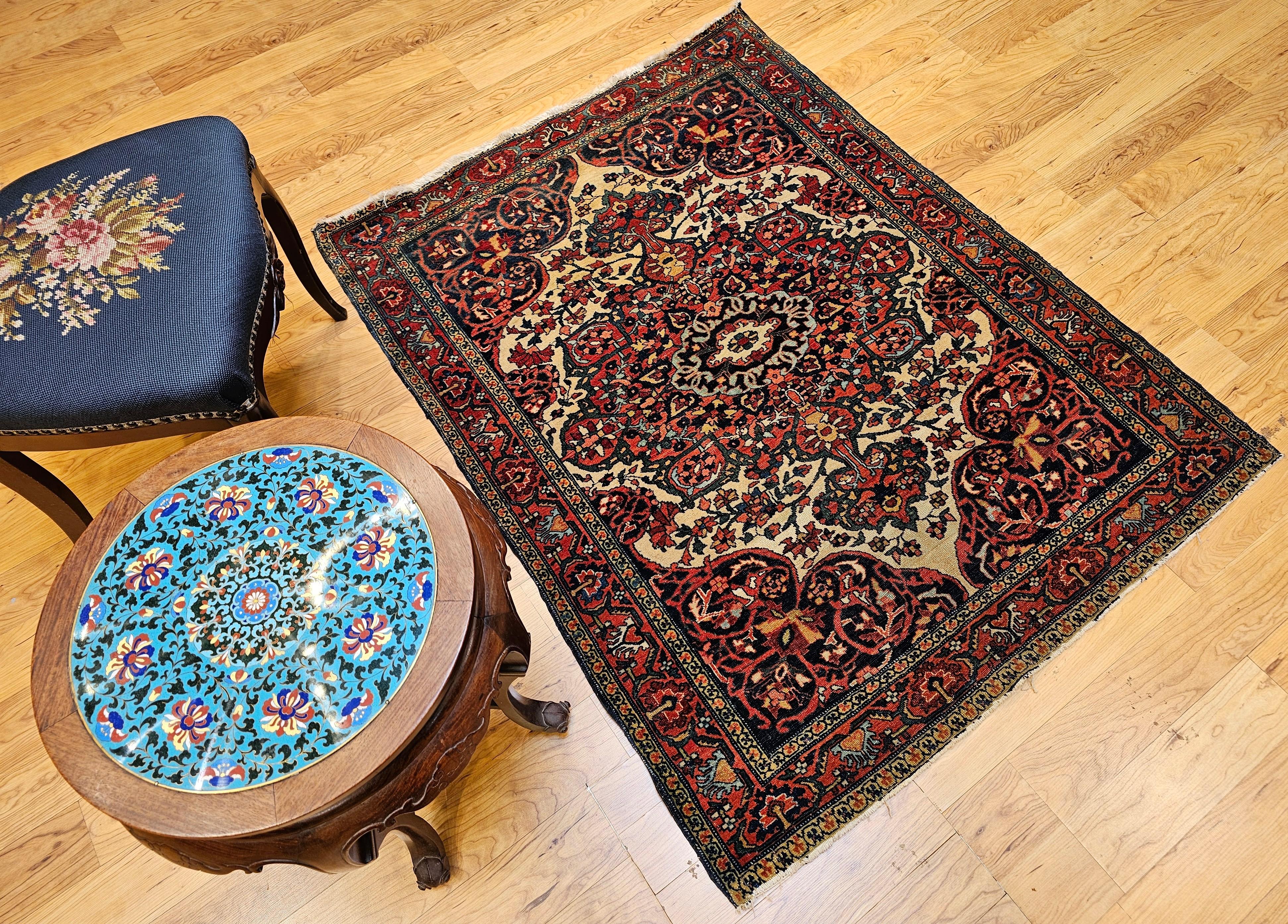 Tappeto persiano del 19° secolo Sarouk Farahan in vendita 6