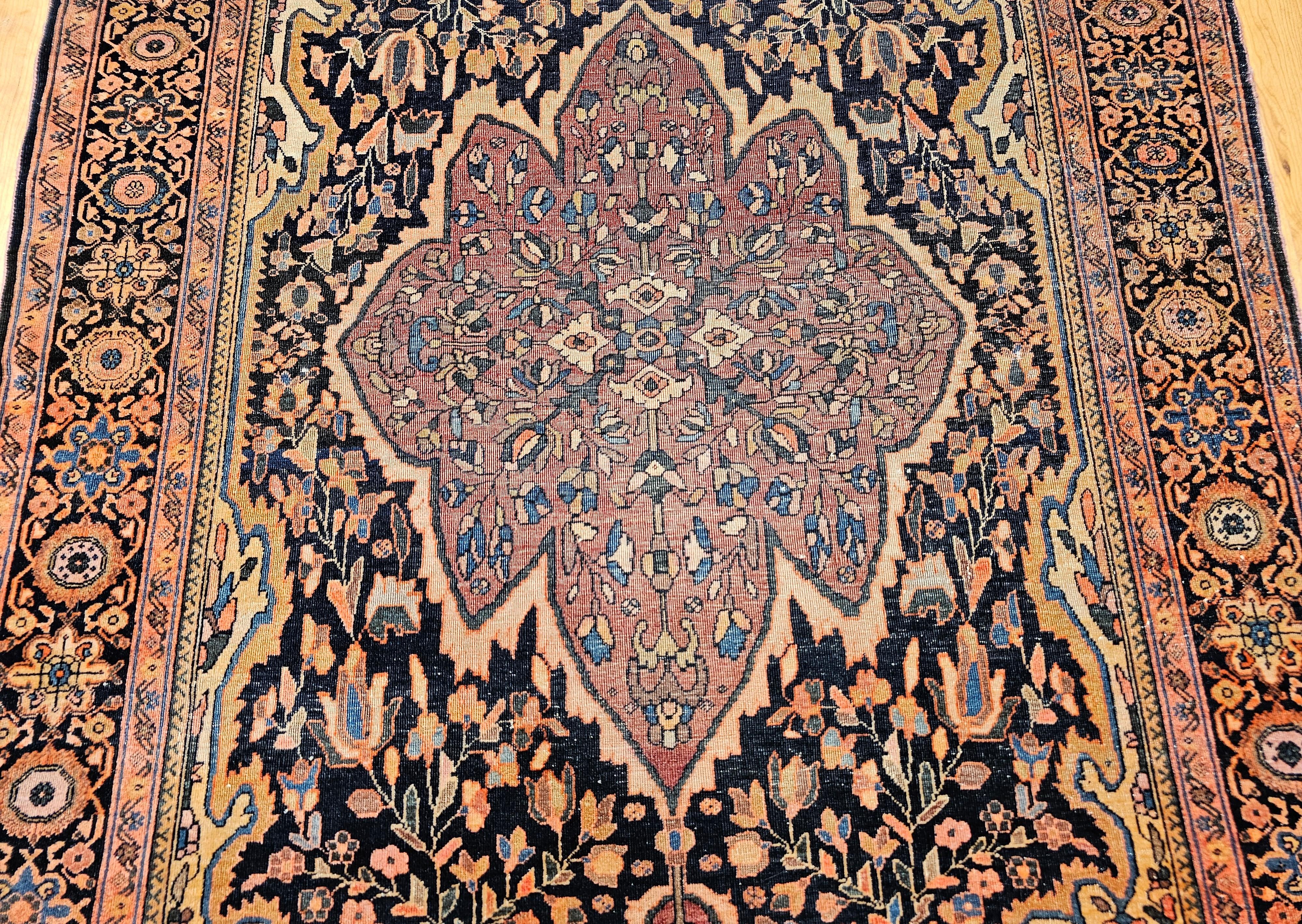 Persischer Farahan Sarouk-Teppich aus dem 19. Jahrhundert im Zustand „Gut“ im Angebot in Barrington, IL