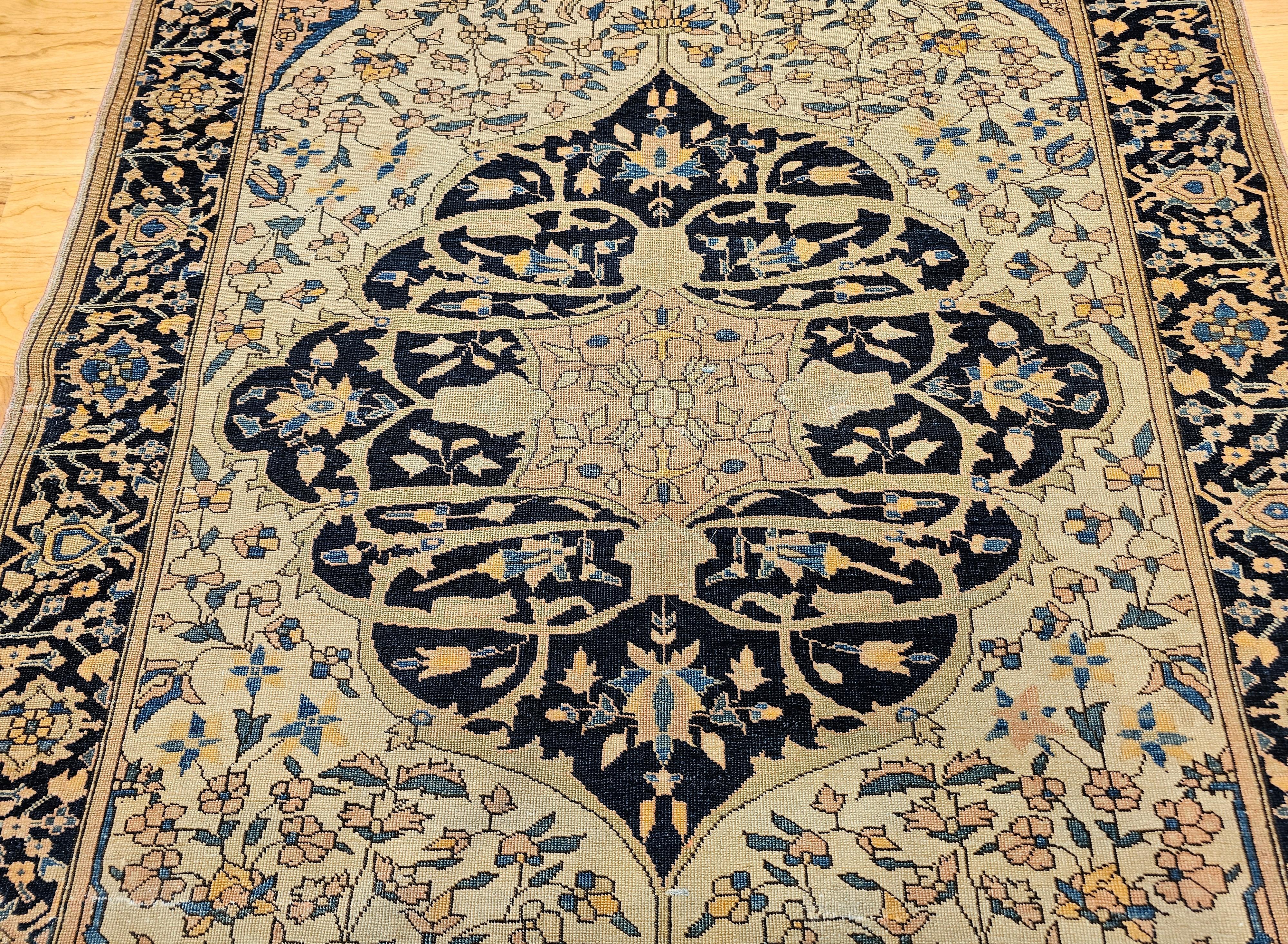 Persischer Farahan Sarouk-Teppich aus dem 19. Jahrhundert im Zustand „Gut“ im Angebot in Barrington, IL