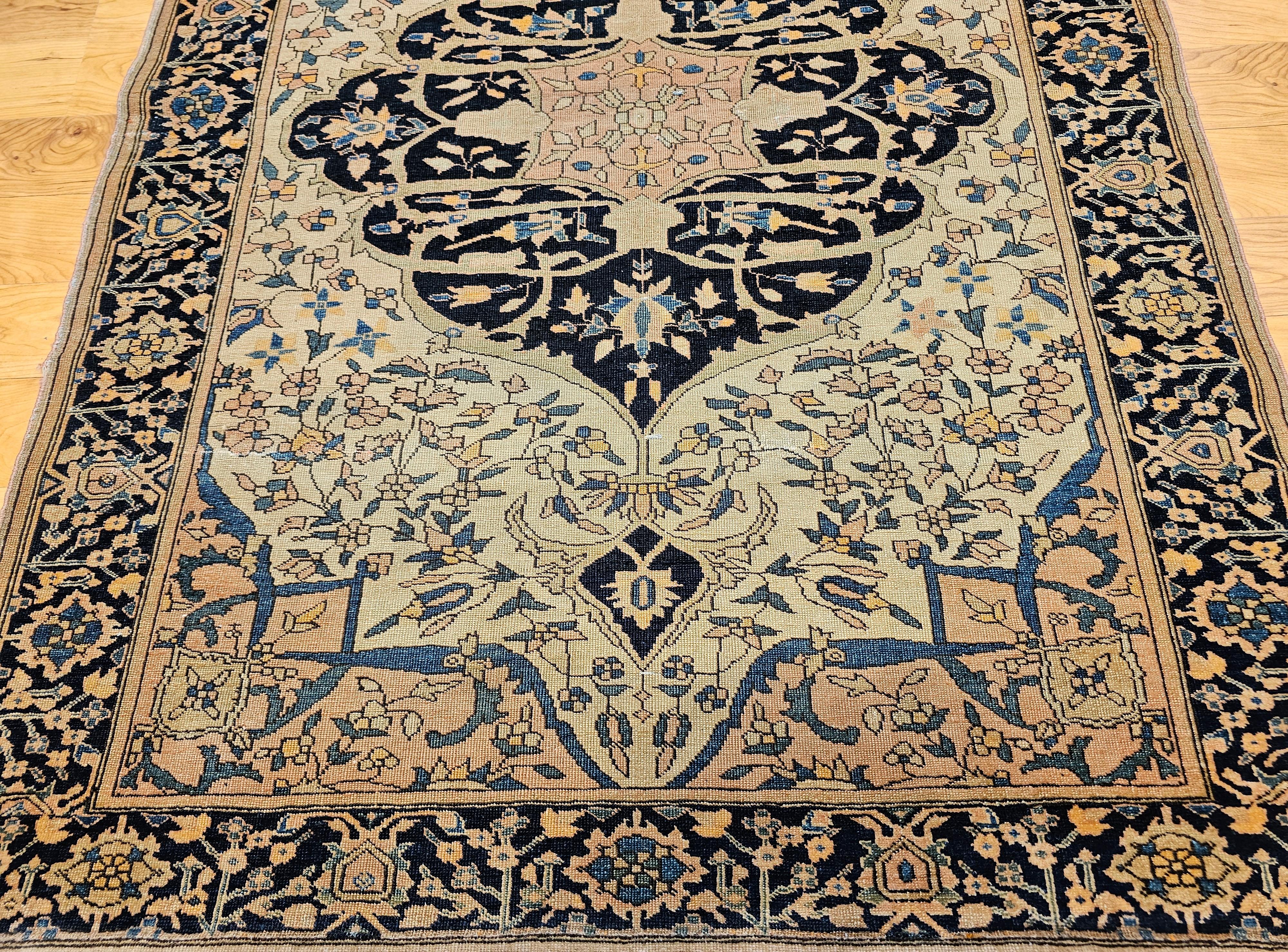 Persischer Farahan Sarouk-Teppich aus dem 19. Jahrhundert (Wolle) im Angebot