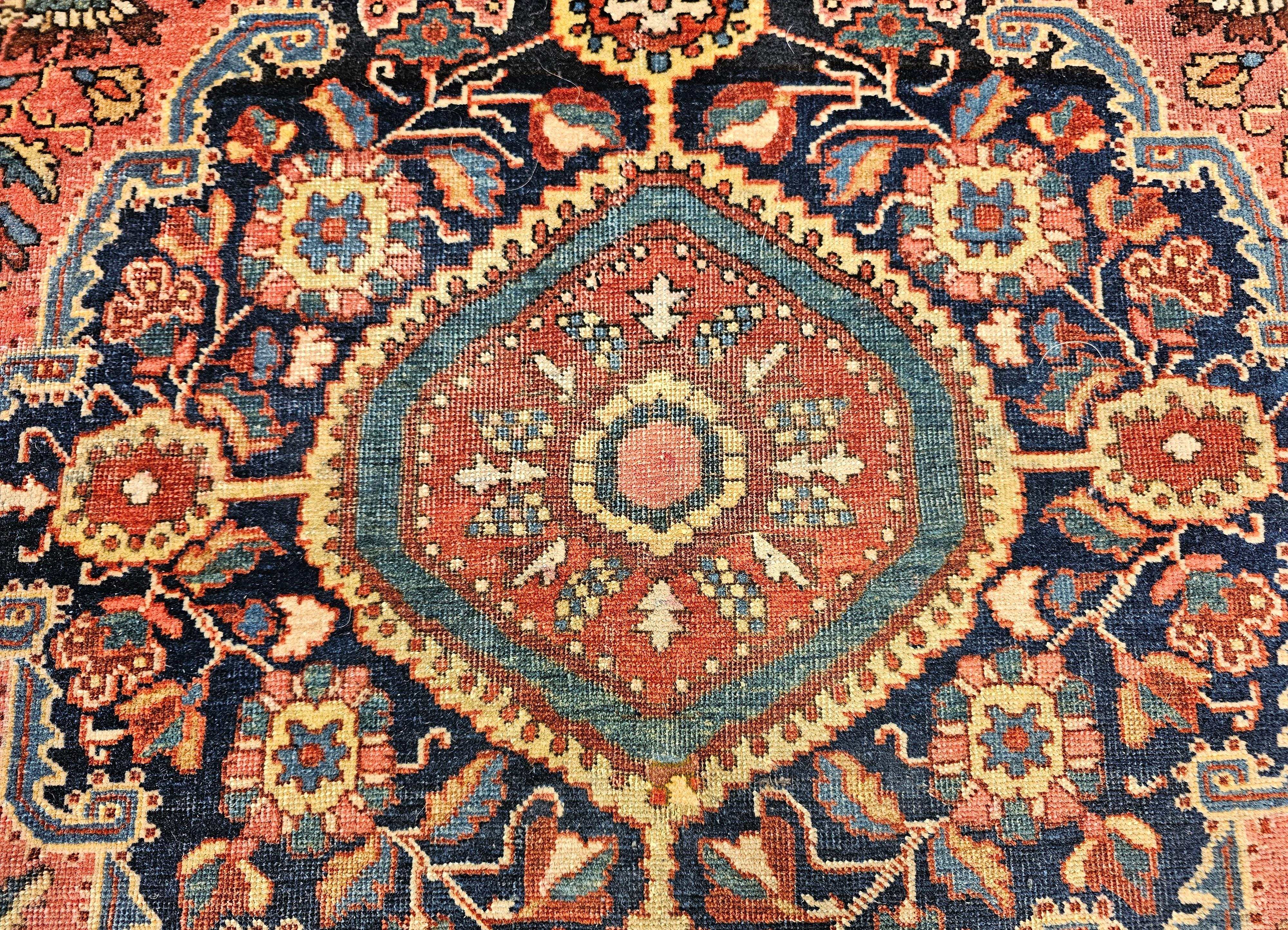 Early 20th Century Persian Farahan Sarouk Area Rug in Rust Red and French Blue For Sale 6