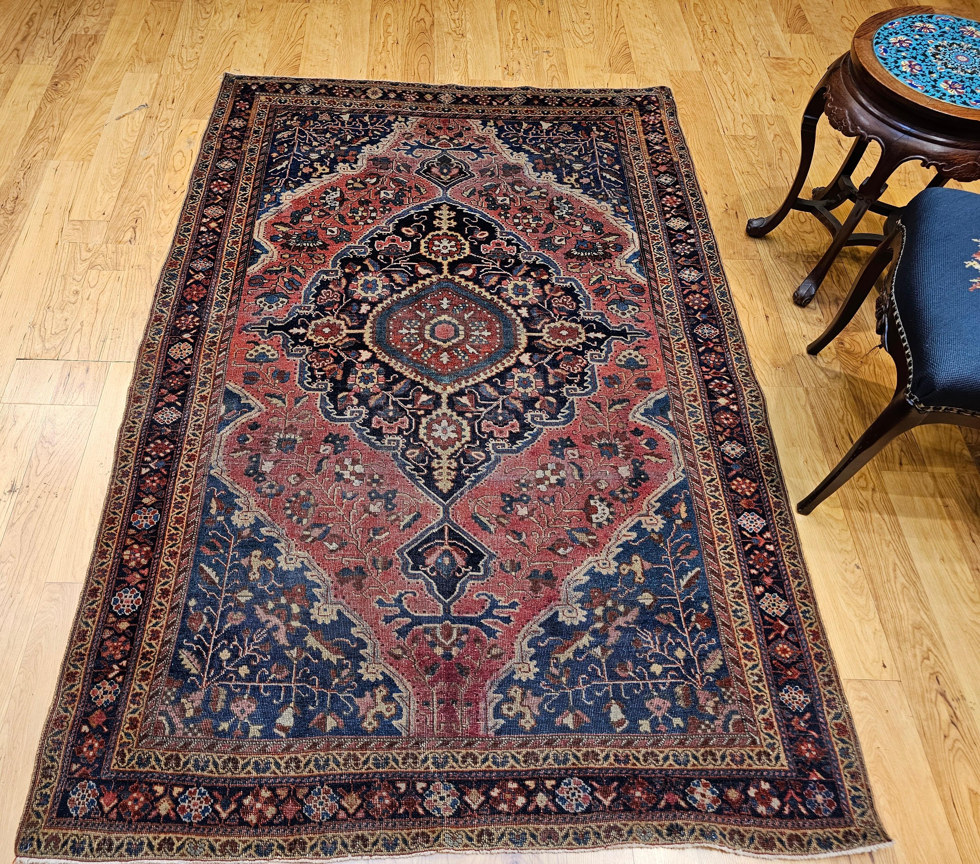 Early 20th Century Persian Farahan Sarouk Area Rug in Rust Red and French Blue For Sale 10