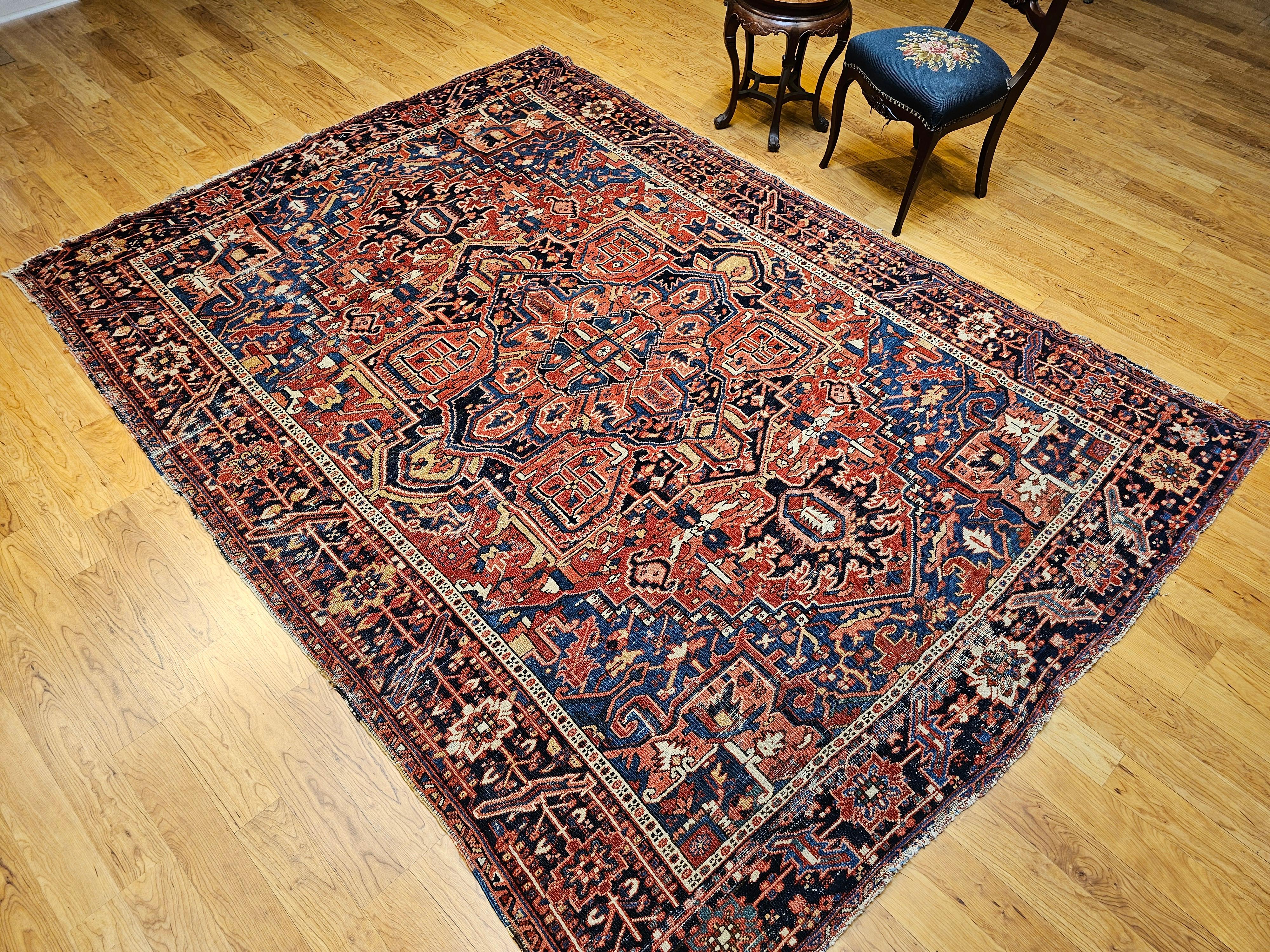 Persischer Heriz-Serapi-Teppich des 19. Jahrhunderts in Rostrot, Französisch Blau, Elfenbein, Marine im Angebot 9