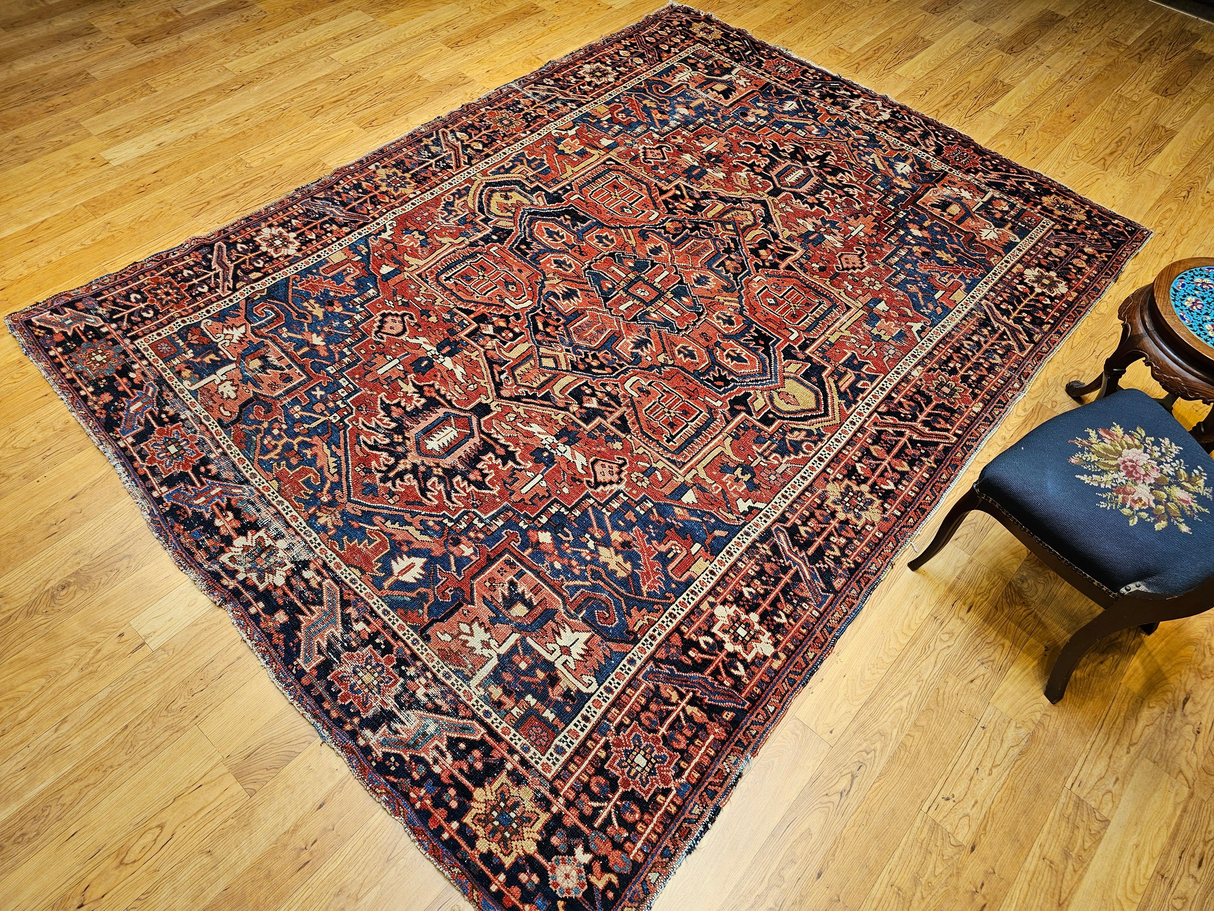 Persischer Heriz-Serapi-Teppich des 19. Jahrhunderts in Rostrot, Französisch Blau, Elfenbein, Marine im Angebot 11