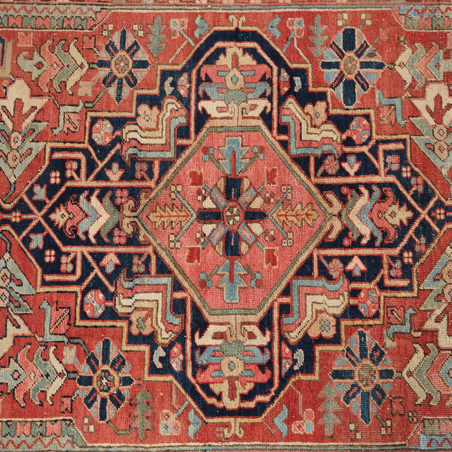 Antique 1920s Persian Heriz Wool Rug 9