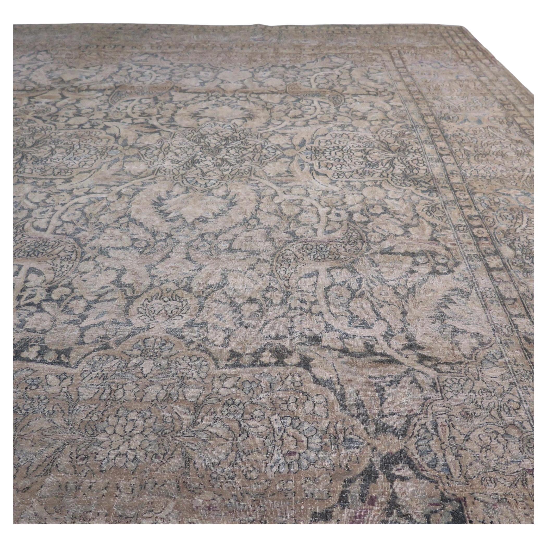 19th Century Persian Isfahan Carpet im Angebot