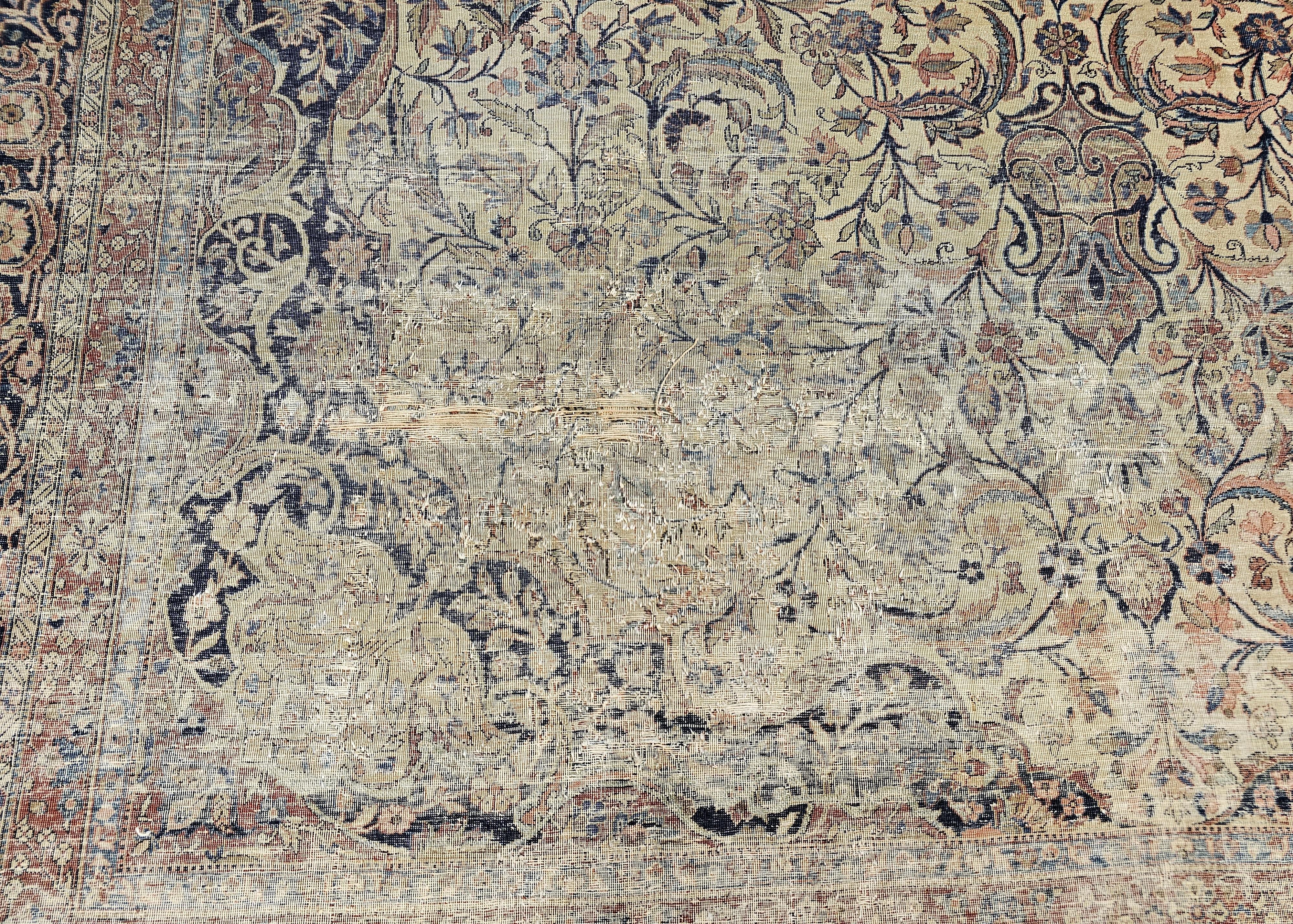 Tapis persan Kashan du 19ème siècle avec un champ ivoire en vente 5