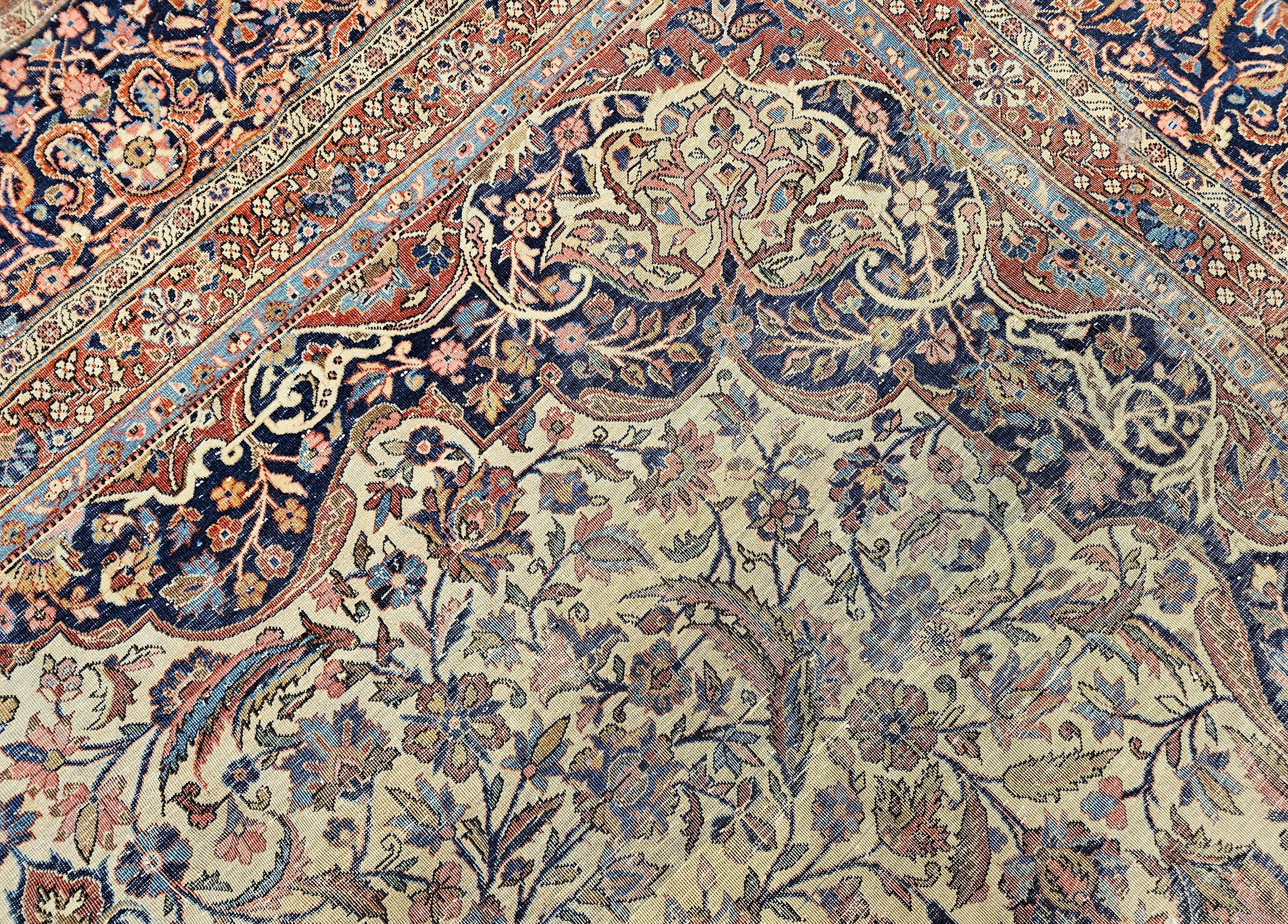 XIXe siècle Tapis persan Kashan du 19ème siècle avec un champ ivoire en vente