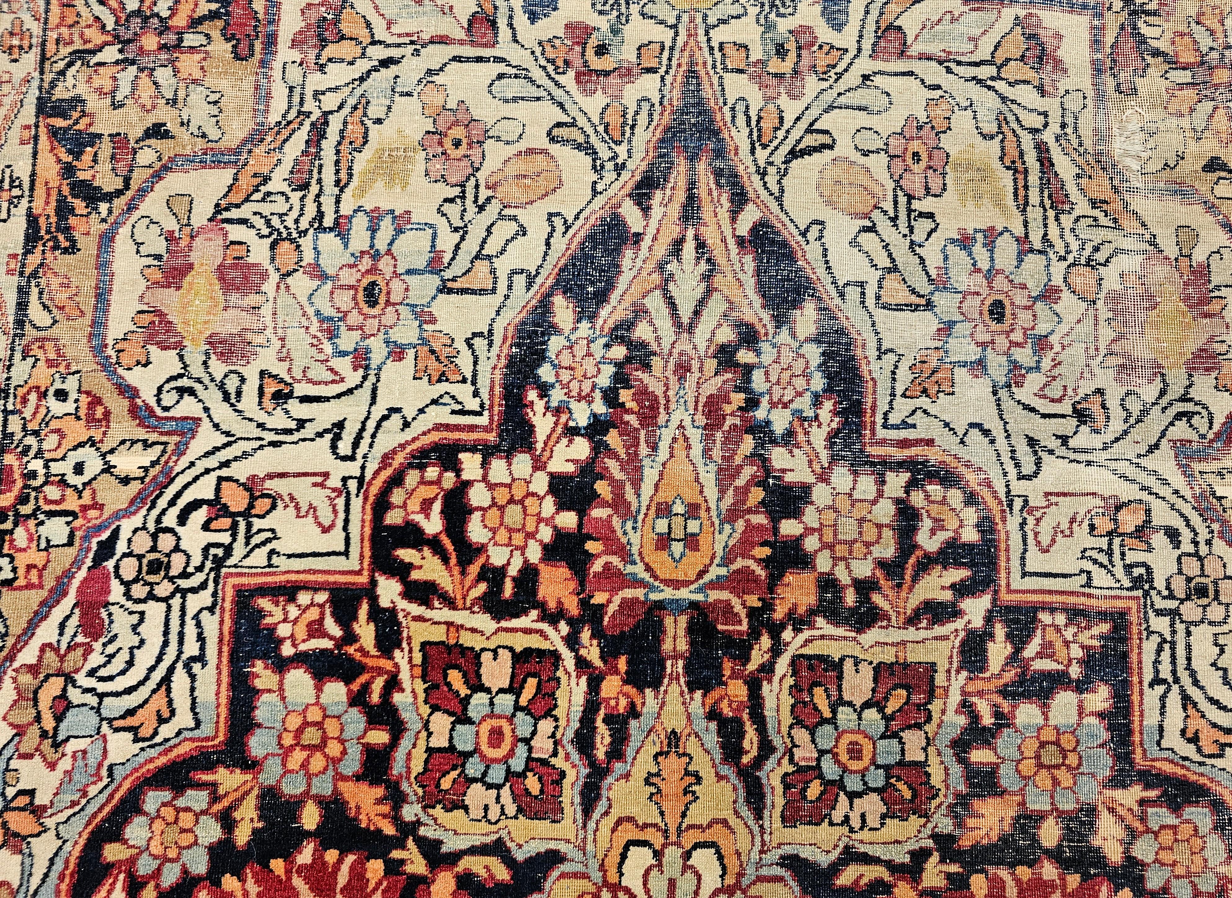 Persischer Kerman Lavar des 19. Jahrhunderts mit Blumenmuster in Elfenbein, Rot, Marine und Gelb im Angebot 5