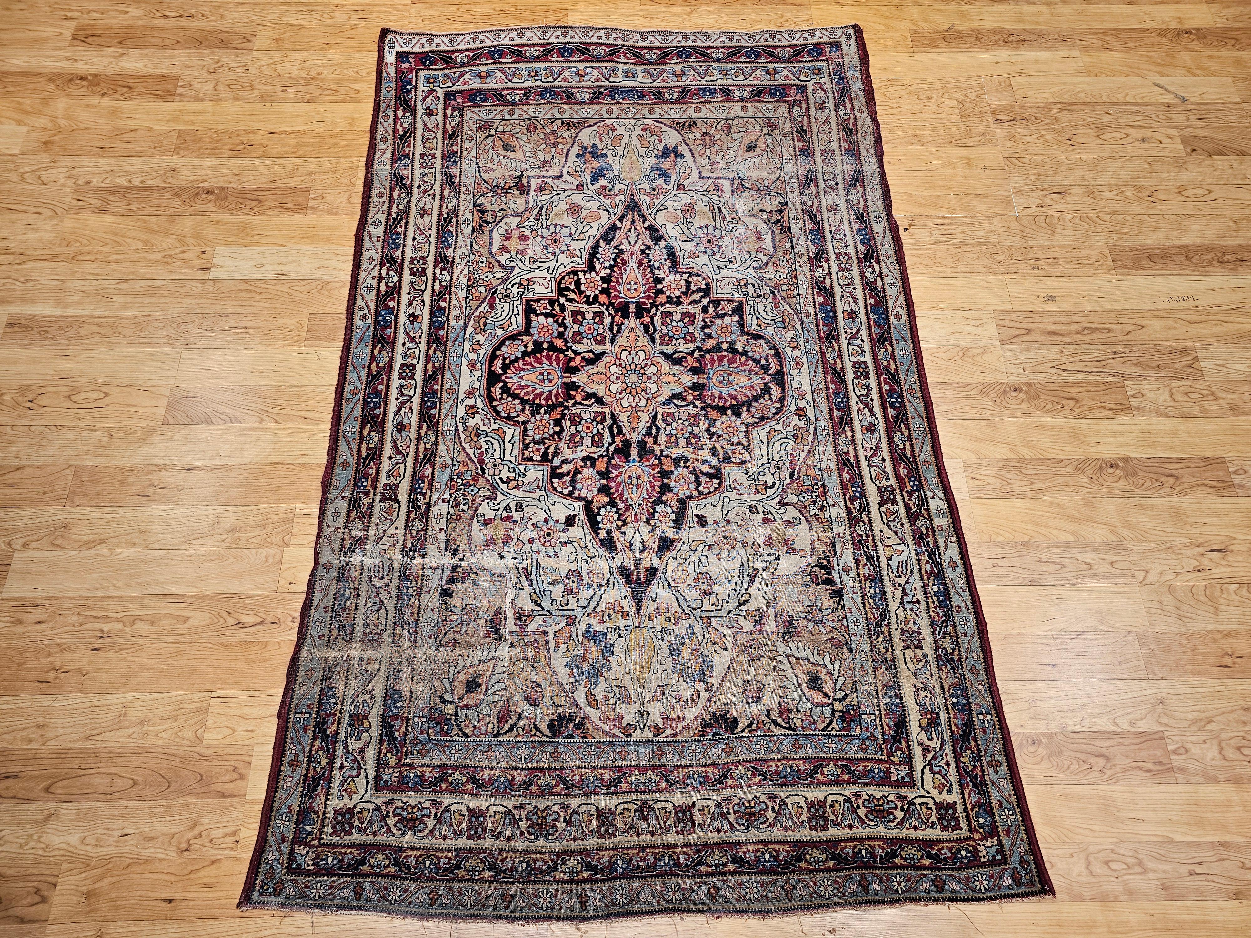 Persischer Kerman Lavar des 19. Jahrhunderts mit Blumenmuster in Elfenbein, Rot, Marine und Gelb im Angebot 13