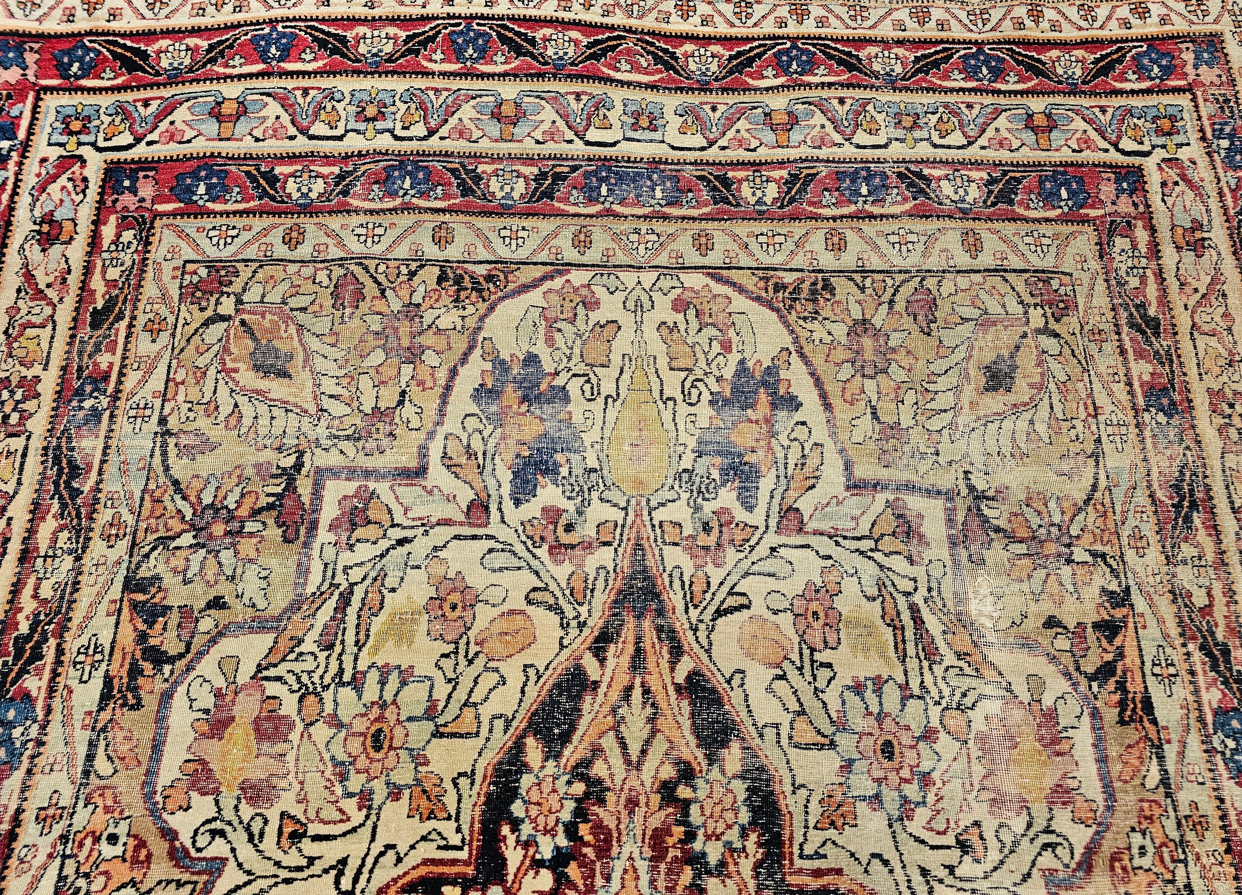 Persischer Kerman Lavar des 19. Jahrhunderts mit Blumenmuster in Elfenbein, Rot, Marine und Gelb im Angebot 1