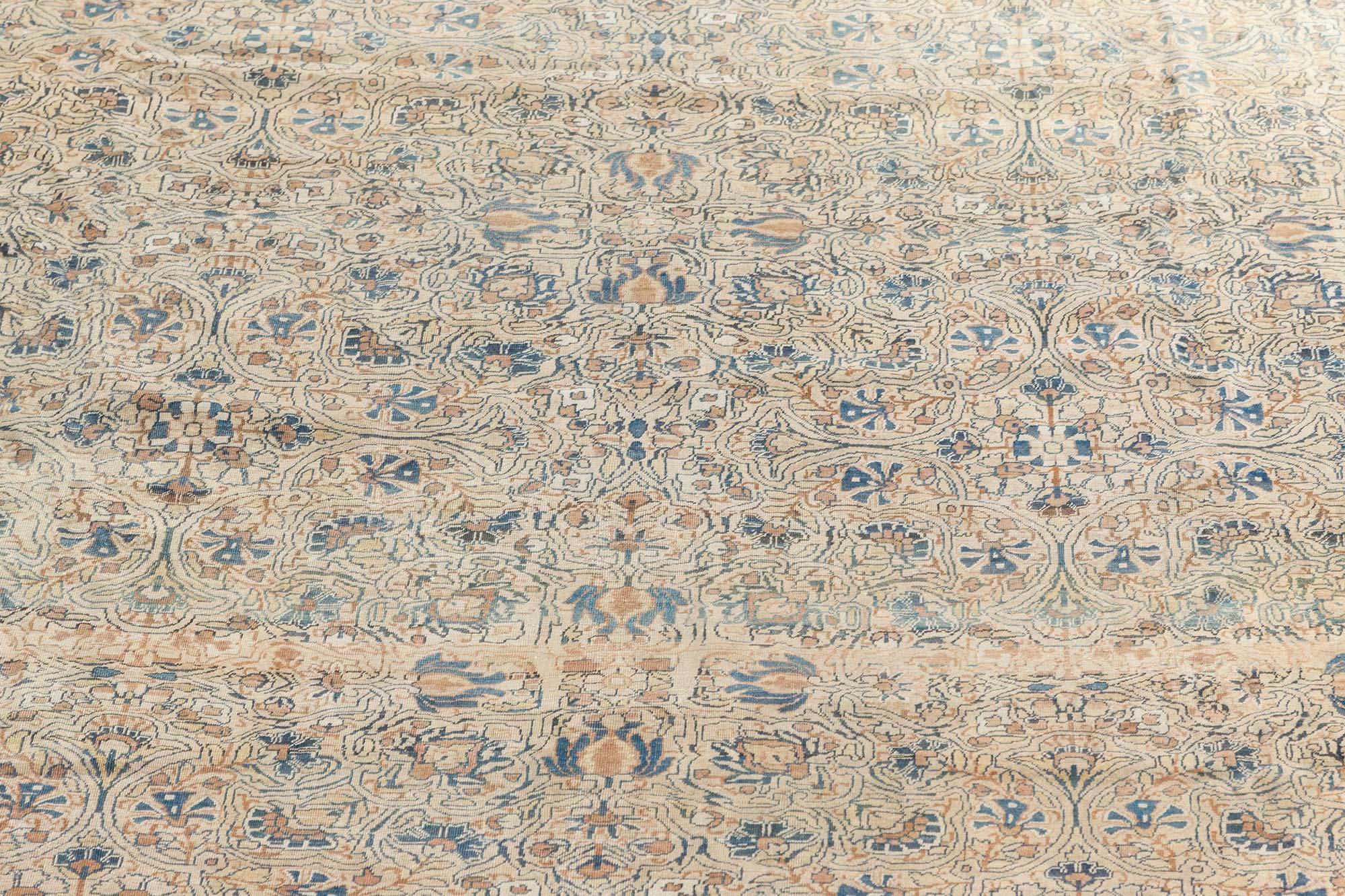 Tapis persan Kirman du 19ème siècle fait à la main Doris Leslie Blau Bon état - En vente à New York, NY
