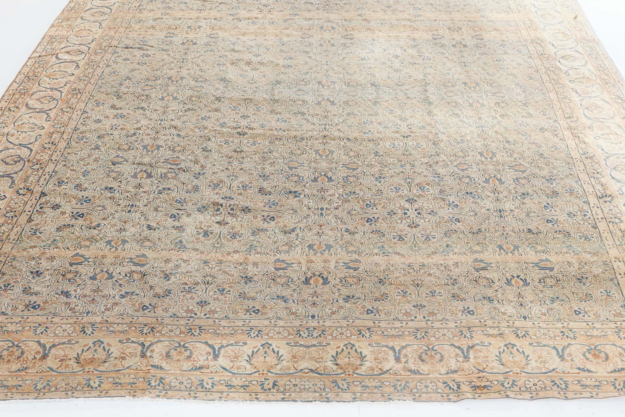 XIXe siècle Tapis persan Kirman du 19ème siècle fait à la main Doris Leslie Blau en vente