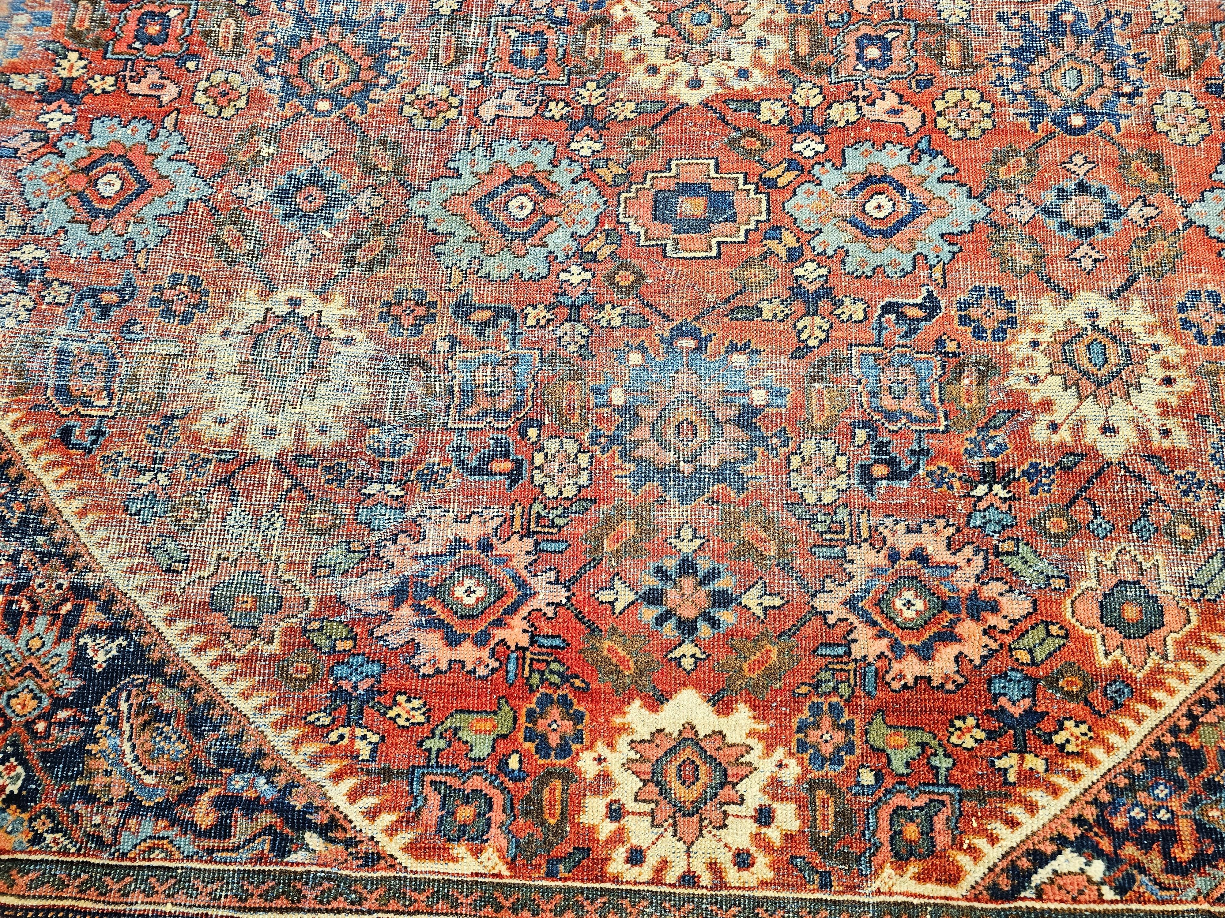 19th Century Persian Mahal Sultanabad in Geometric Pattern in Rust-Red, Blue For Sale 1