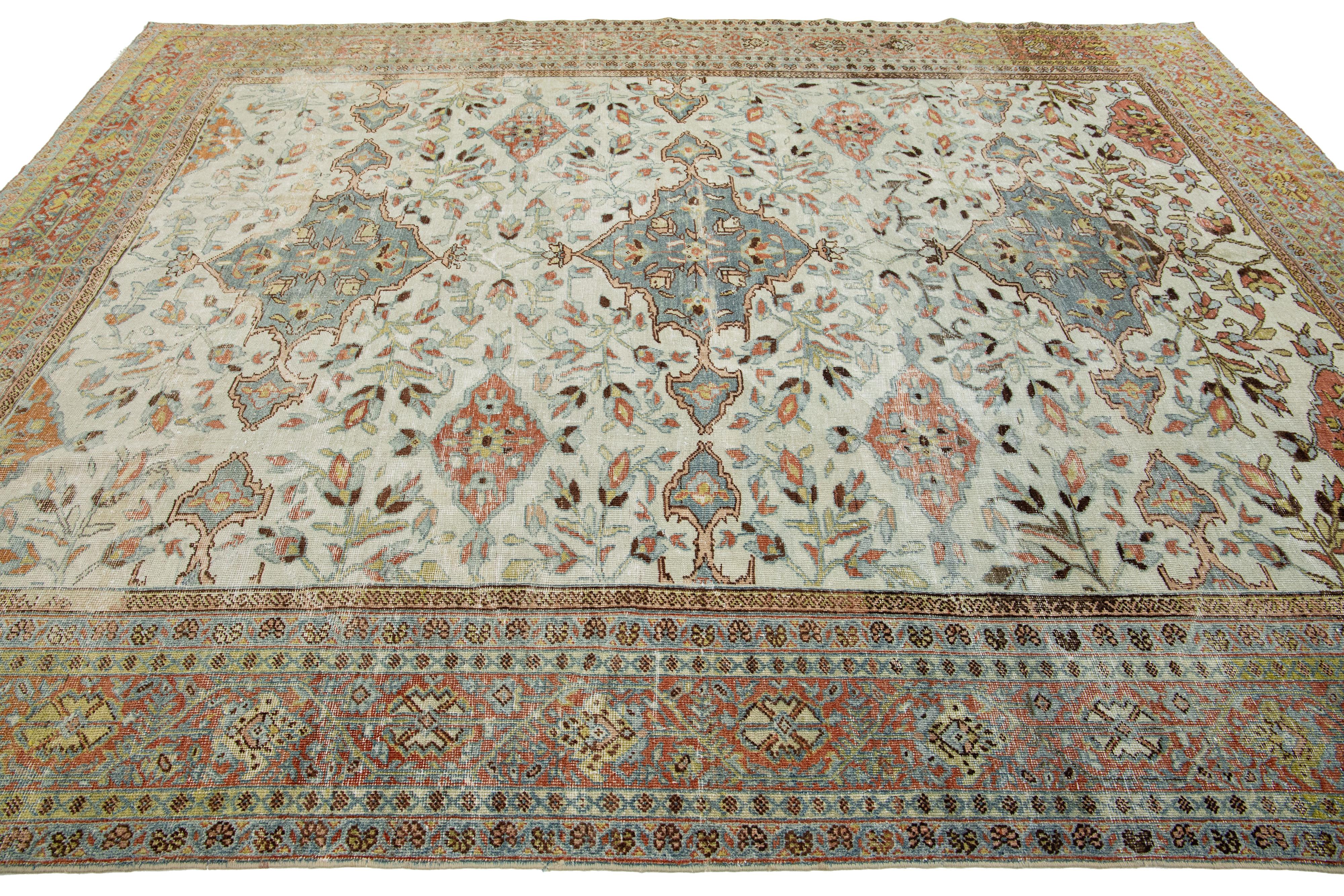 19th Century Persian Mahal Wool Rug In Beige Featuring an Allover Pattern  For Sale 2
