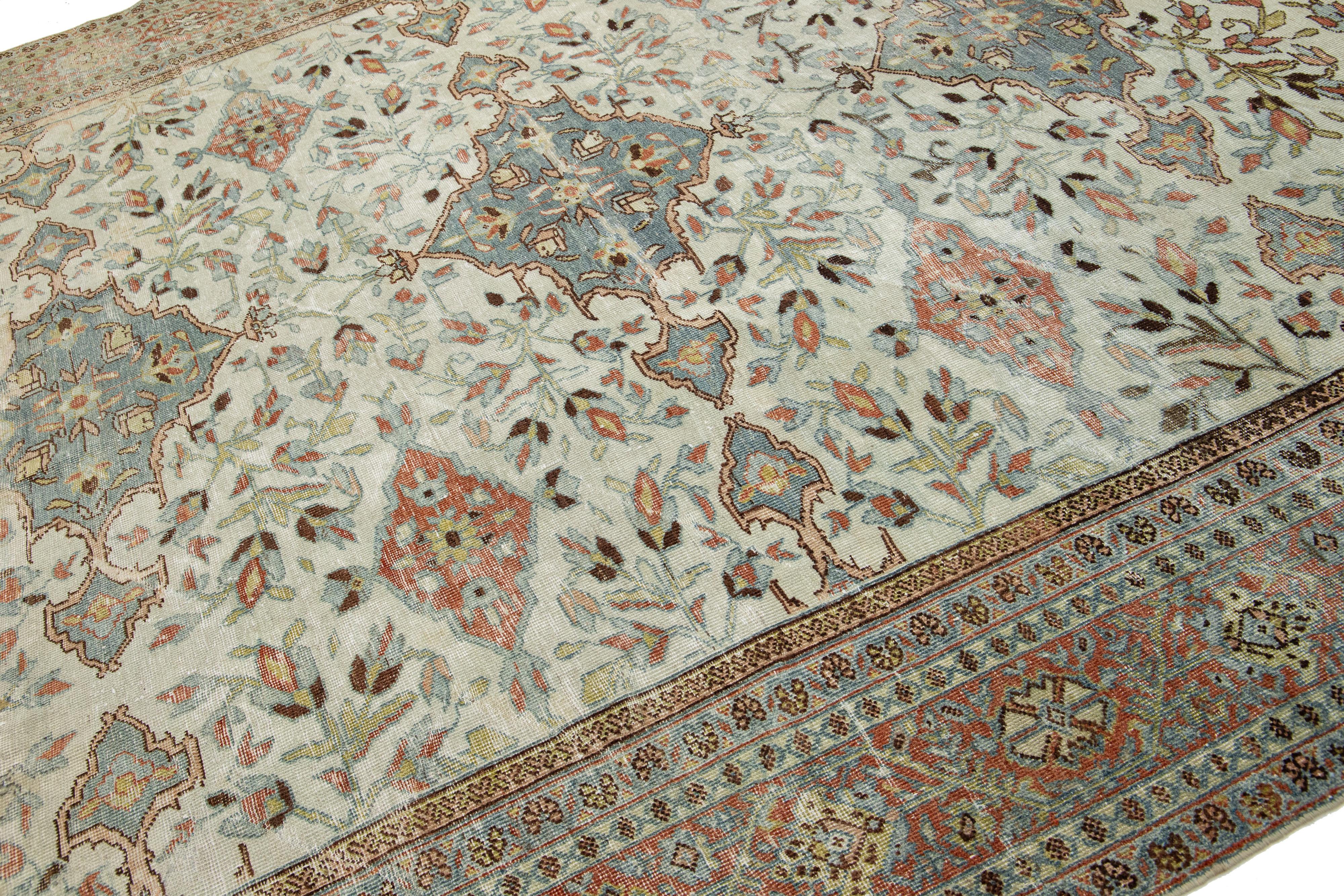 19th Century Persian Mahal Wool Rug In Beige Featuring an Allover Pattern  For Sale 3