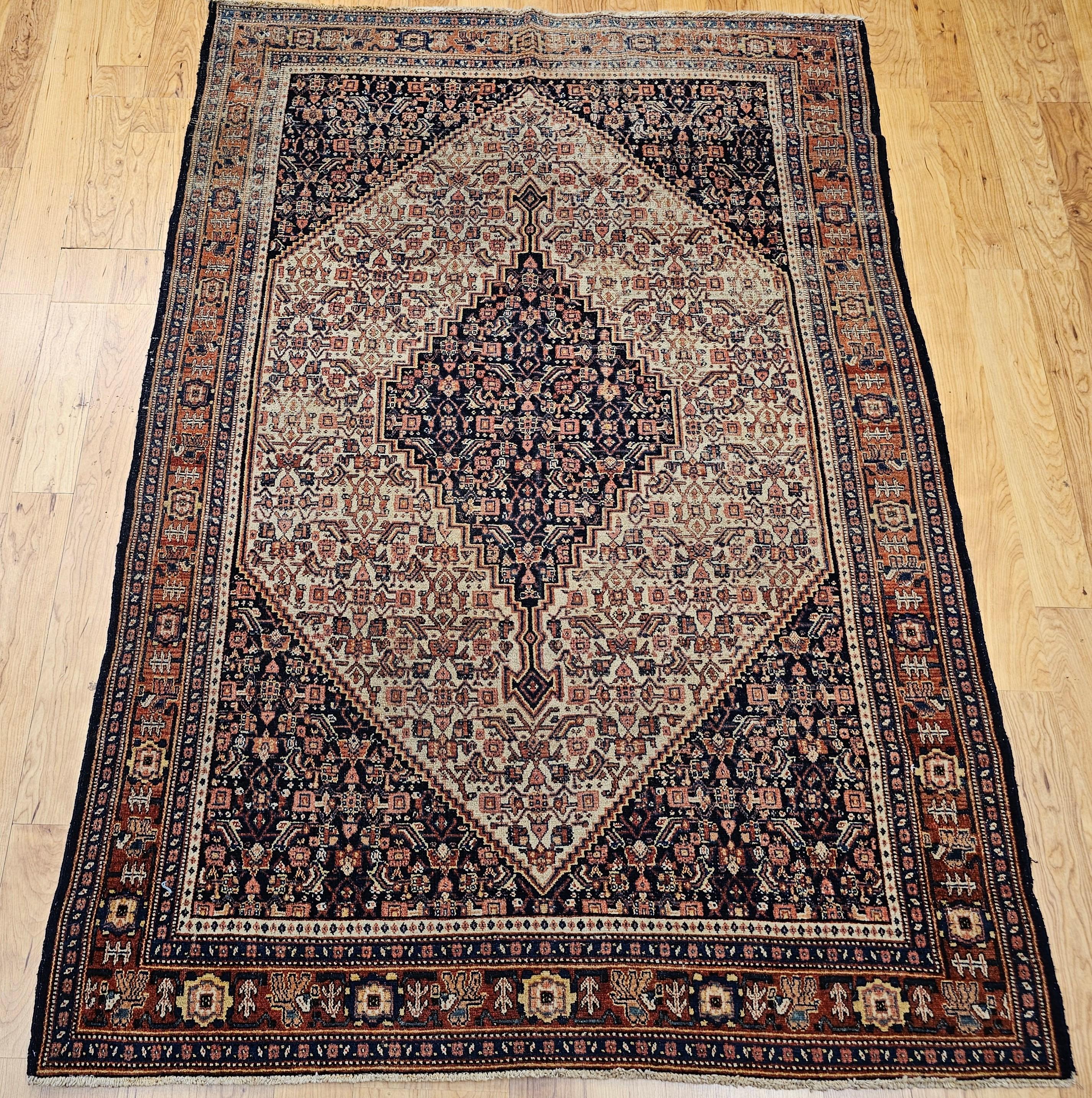 Persischer Senneh-Teppich des 19. Jahrhunderts mit geometrischem Muster in Elfenbein, Marineblau, Rost im Angebot 12