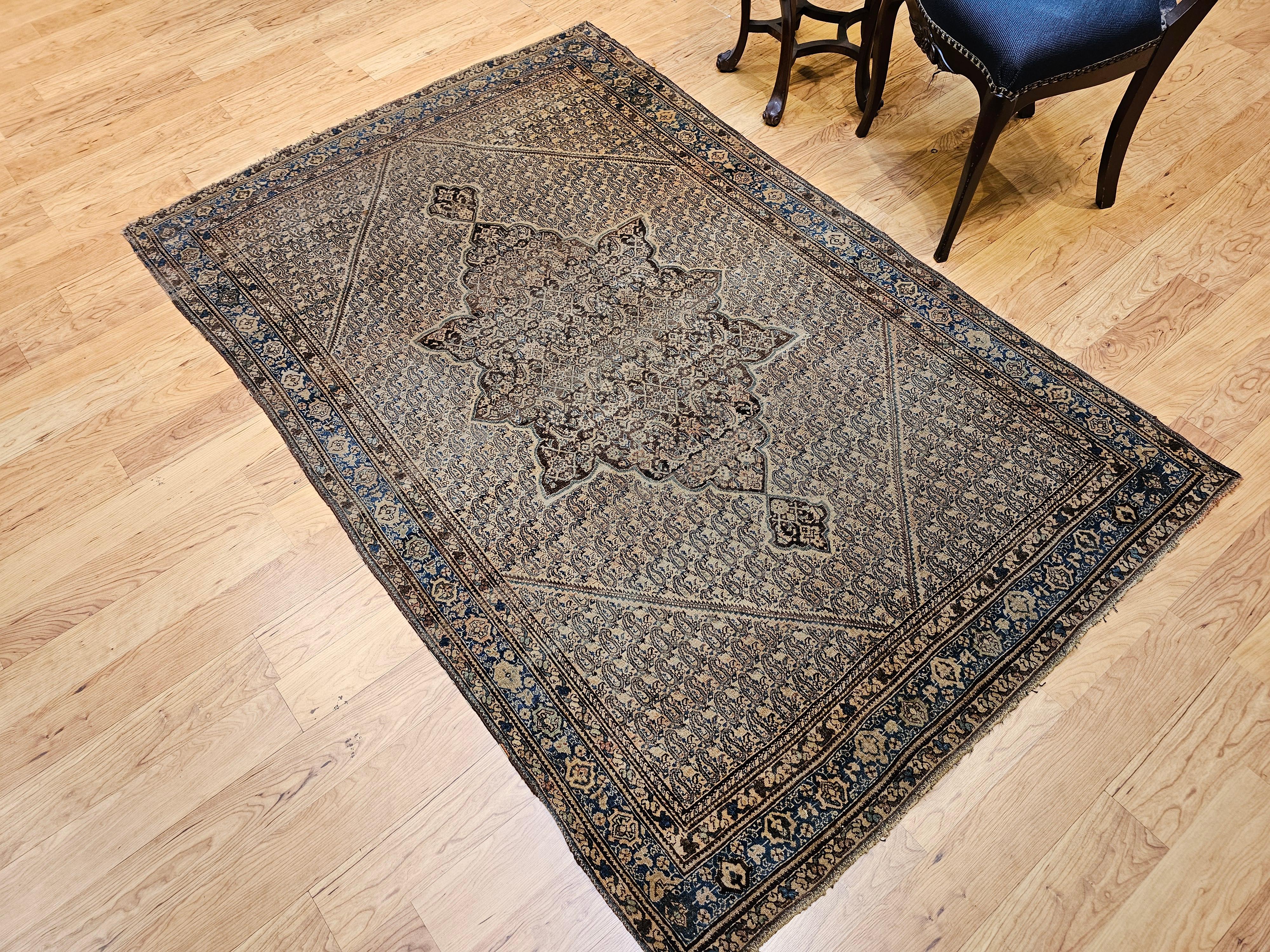 Senneh persan du 19ème siècle à motif Paisley en chocolat, Brown, French Blue en vente 6