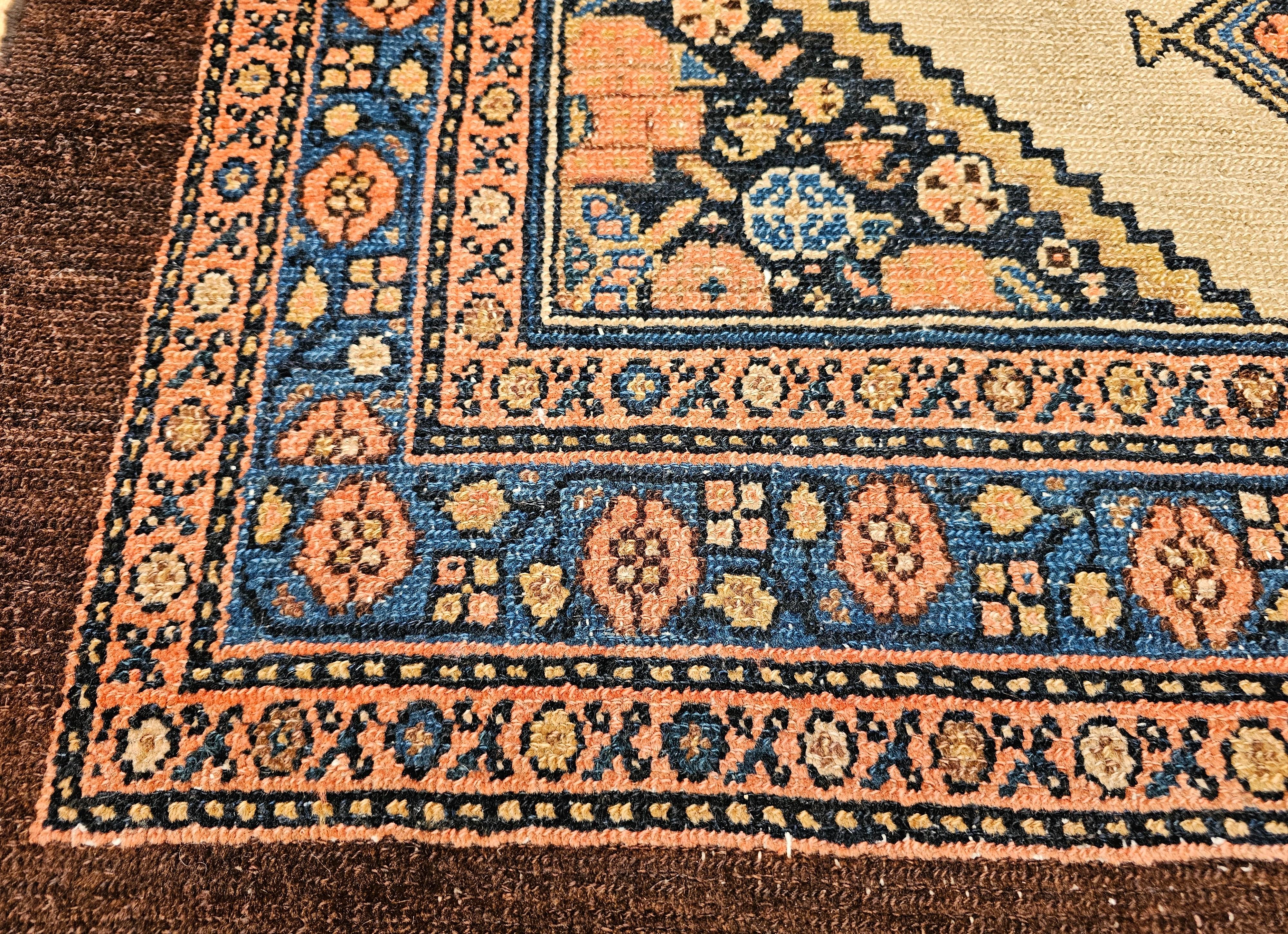 19th-Century Persian Serab Camelhair Near Square Size Area Rug im Angebot 1