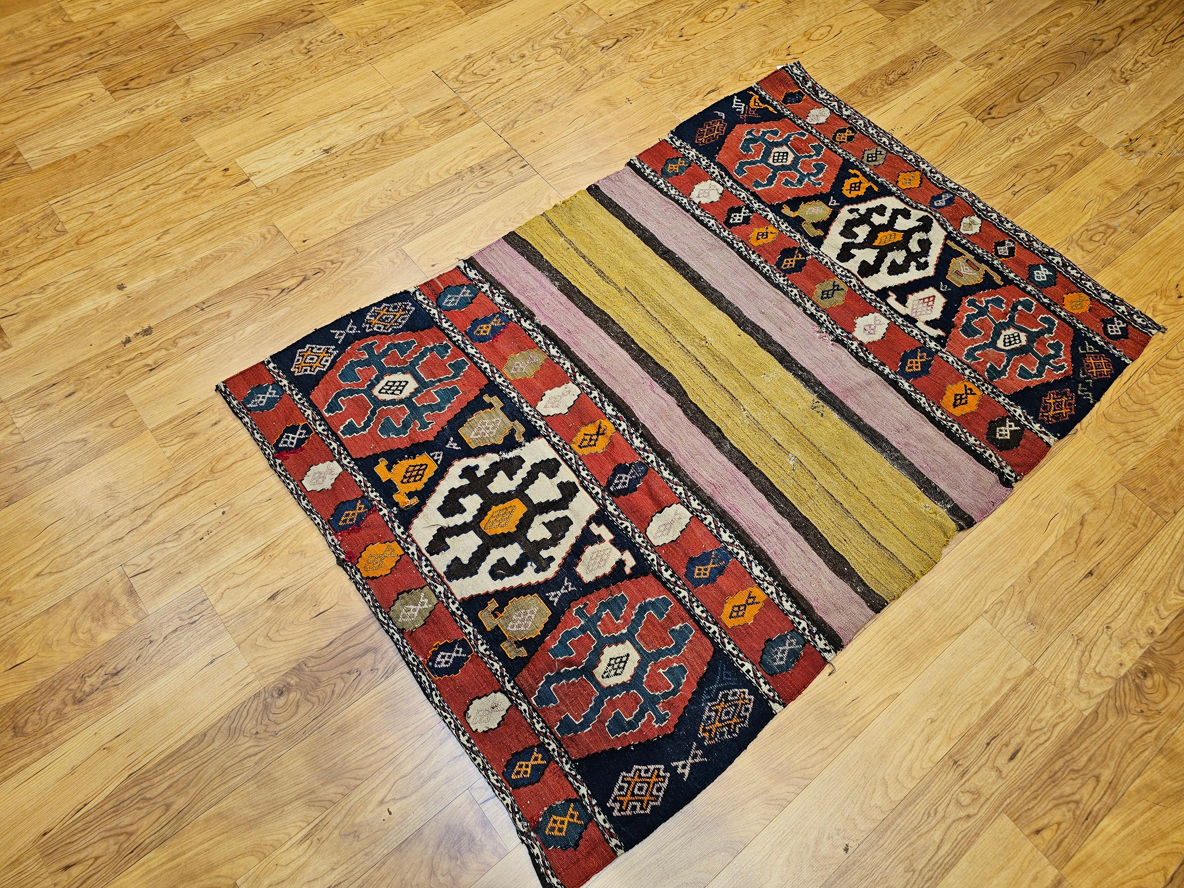 Persische Shahsavan Mafrash Stammes-Kargo-Taschentafel aus dem 19. Jahrhundert im Angebot 12