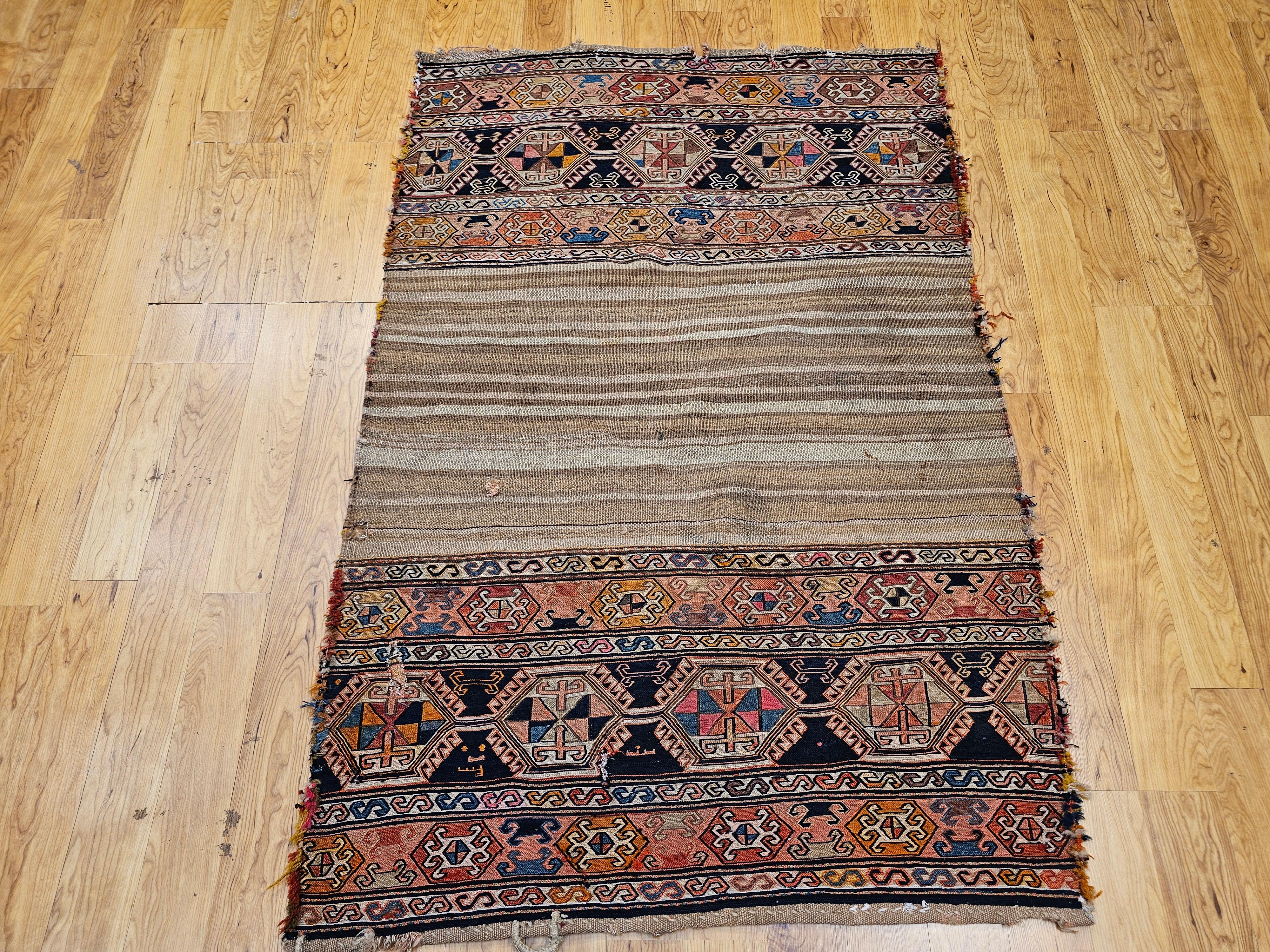 Persische Shahsavan Soumak Mafrash Stammes-Kargo-Taschentafel aus dem 19. Jahrhundert im Angebot 9