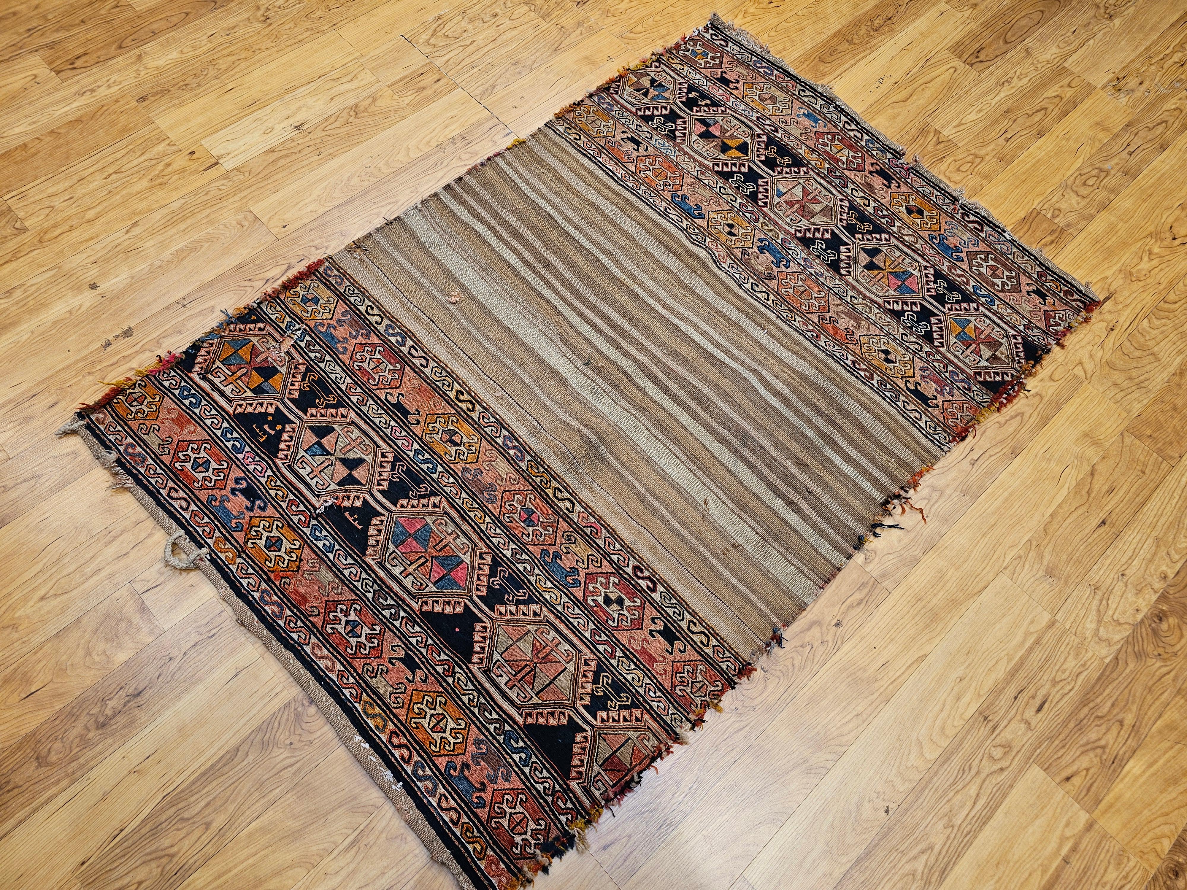 Persische Shahsavan Soumak Mafrash Stammes-Kargo-Taschentafel aus dem 19. Jahrhundert im Angebot 10