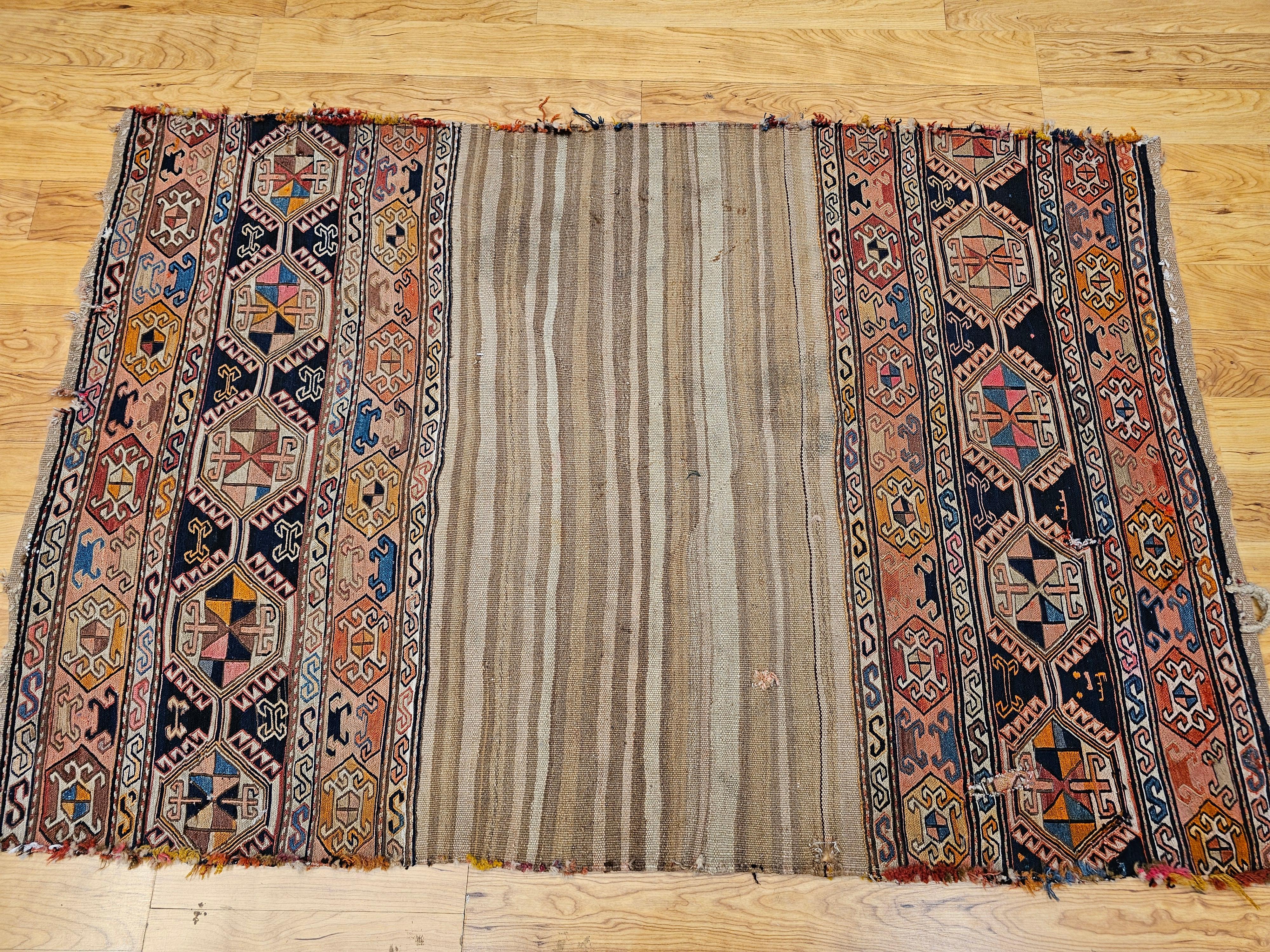 Persische Shahsavan Soumak Mafrash Stammes-Kargo-Taschentafel aus dem 19. Jahrhundert im Angebot 11