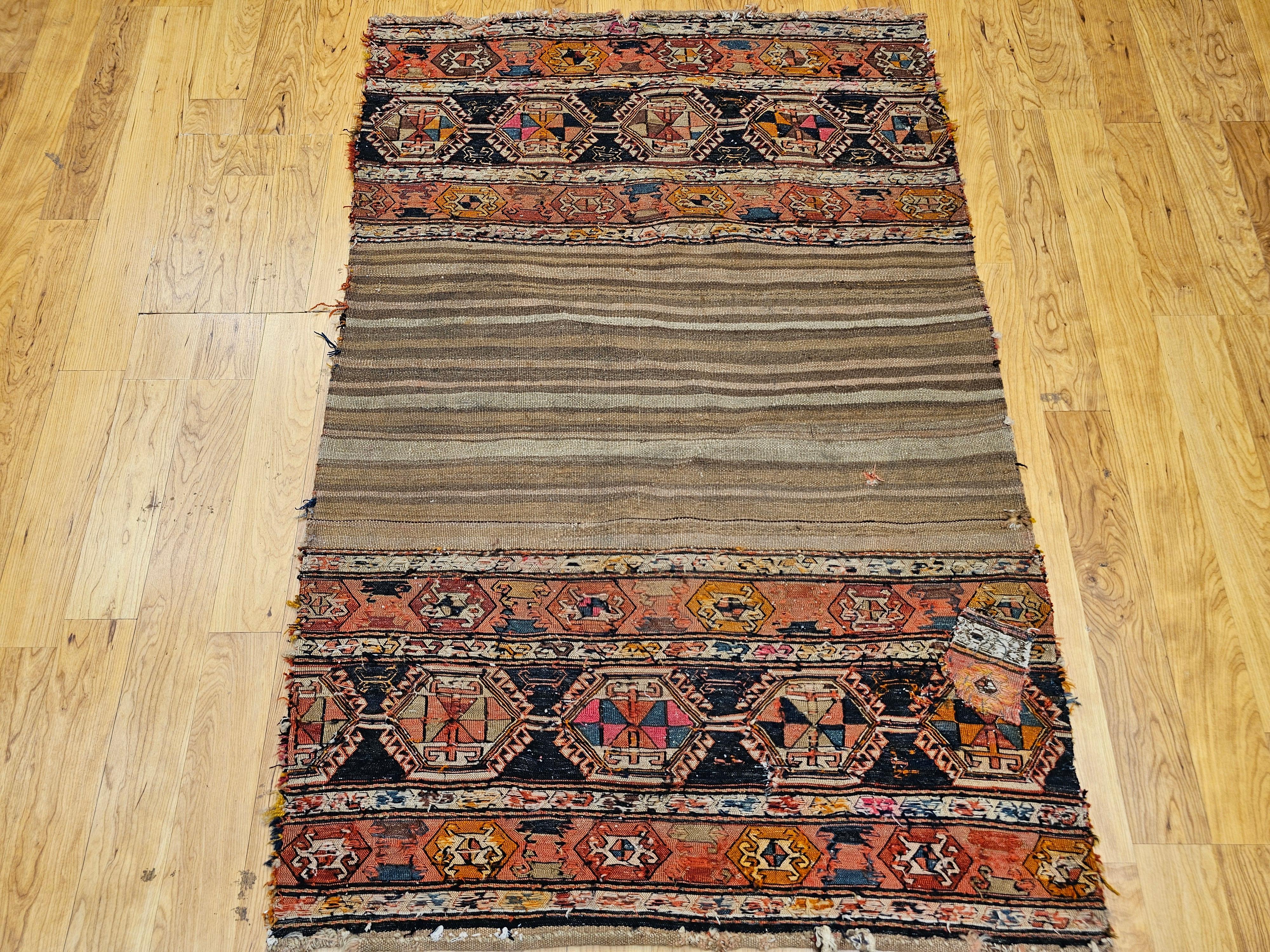 Persische Shahsavan Soumak Mafrash Stammes-Kargo-Taschentafel aus dem 19. Jahrhundert im Angebot 12