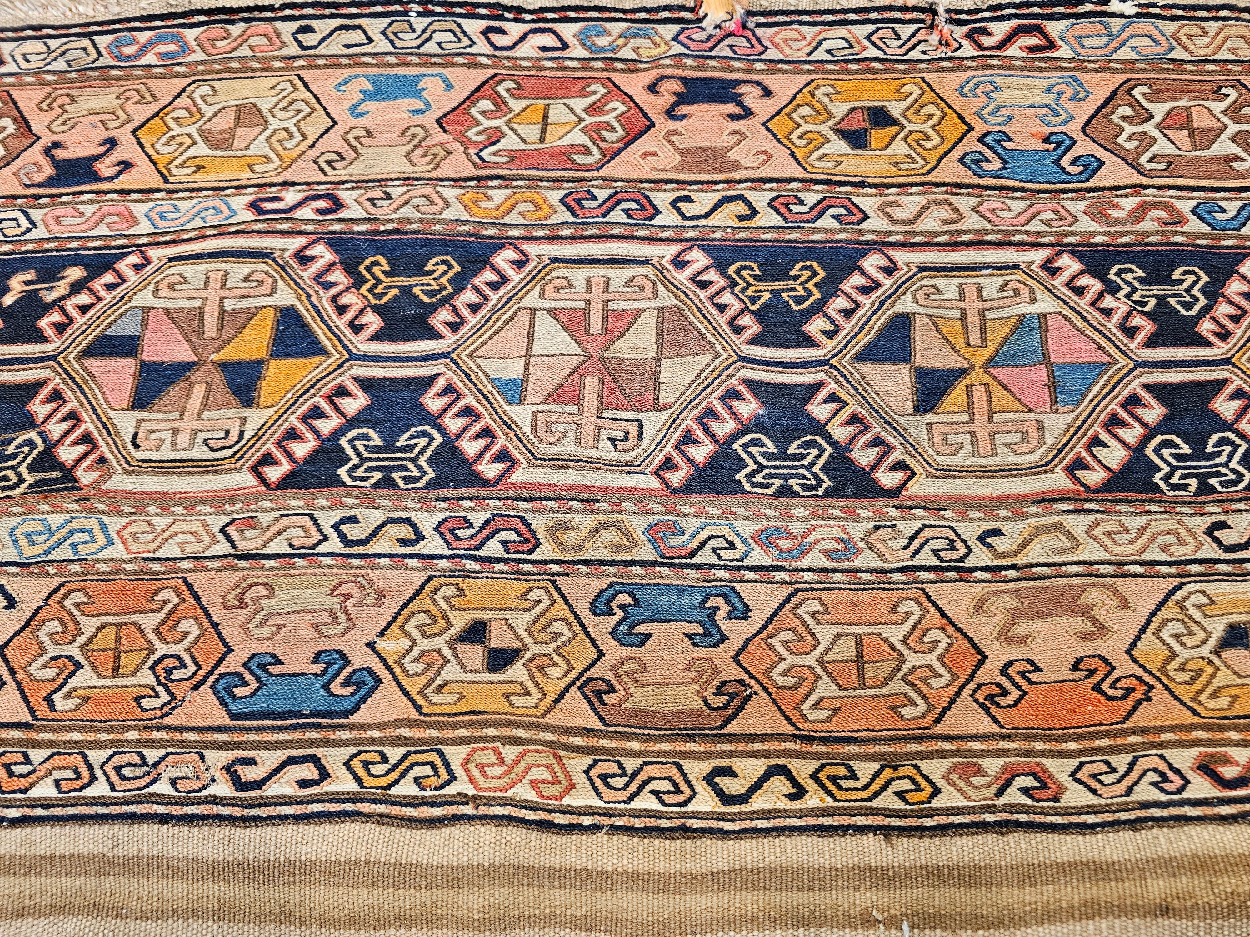 Persische Shahsavan Soumak Mafrash Stammes-Kargo-Taschentafel aus dem 19. Jahrhundert im Angebot 3