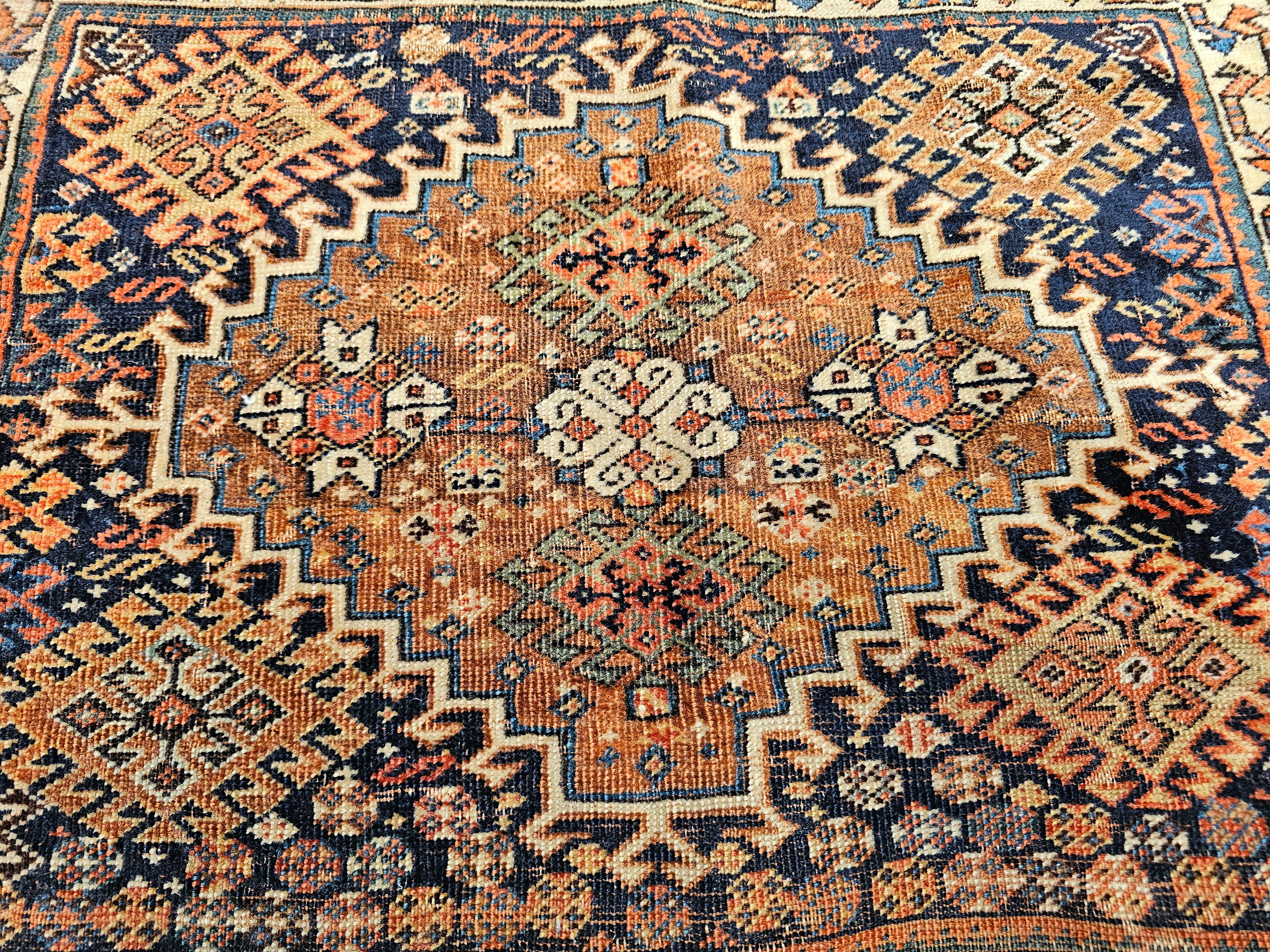 Persische Shahsavan-Stammestasche des 19. Jahrhunderts mit gewebtem Soumak-Design im Angebot 5