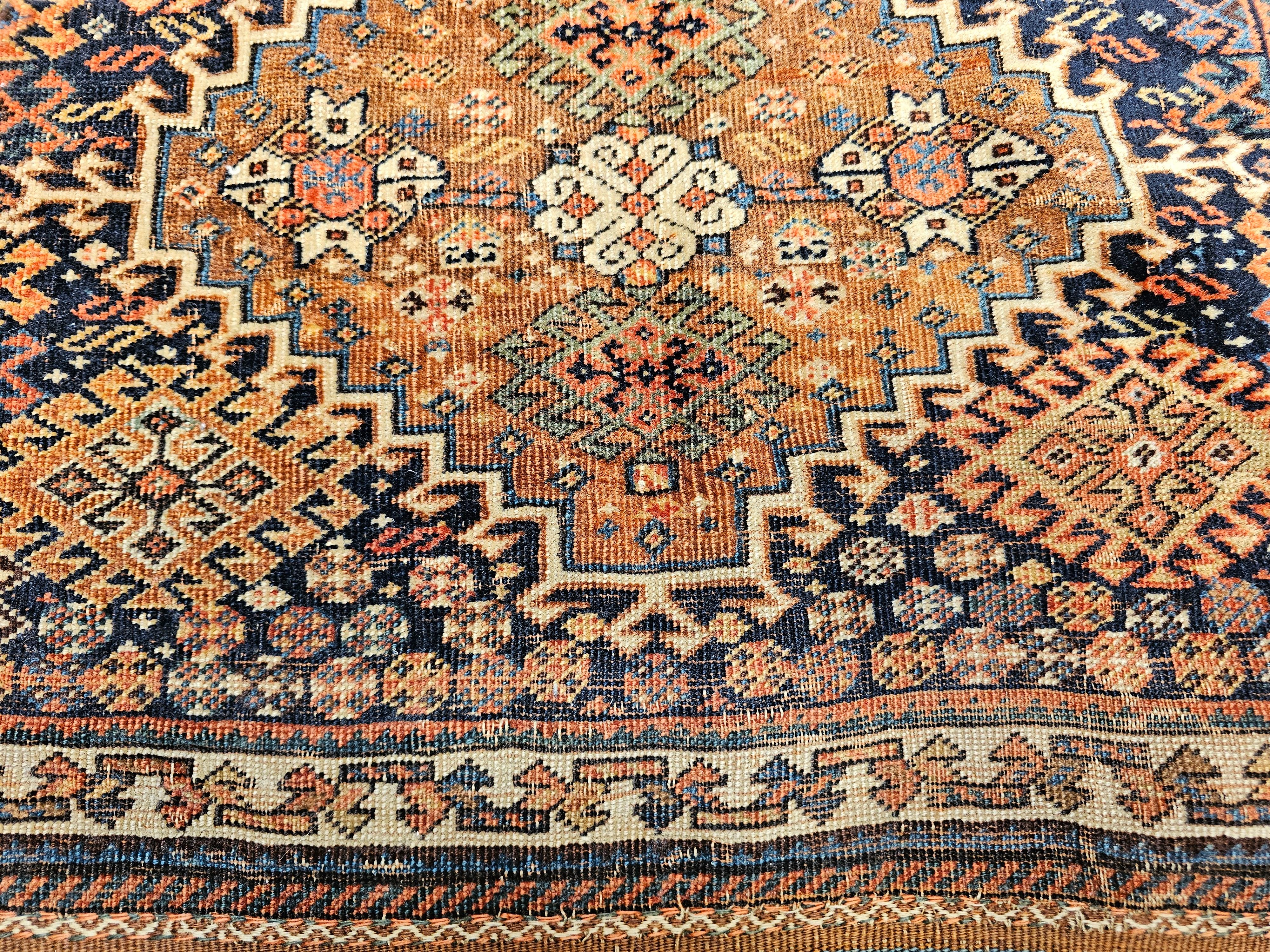 Persische Shahsavan-Stammestasche des 19. Jahrhunderts mit gewebtem Soumak-Design im Angebot 4