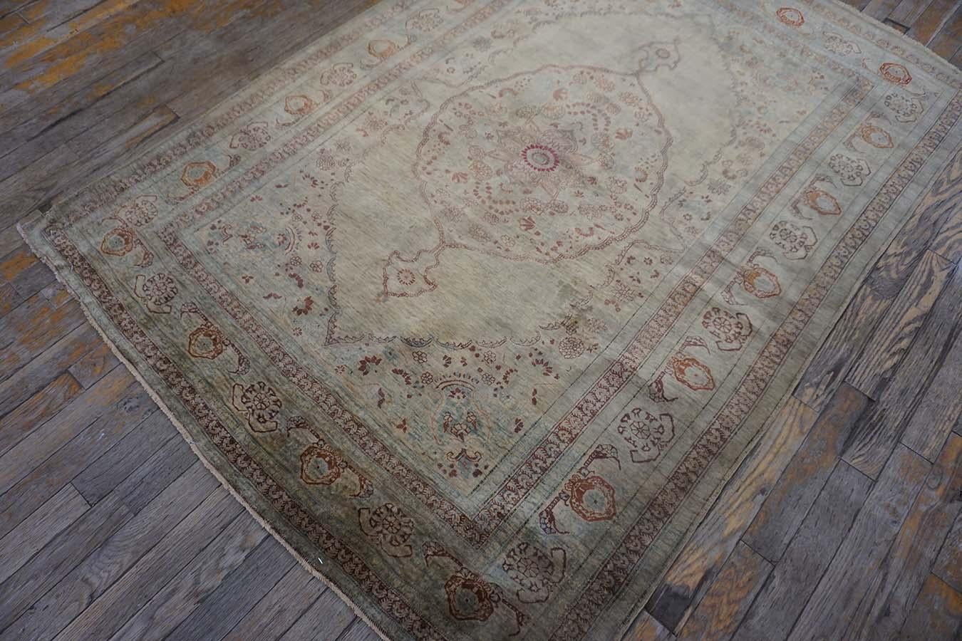 19th Century Persian Silk Tabriz Carpet  19th Century Persian Silk Tabriz Carpet For Sale 4