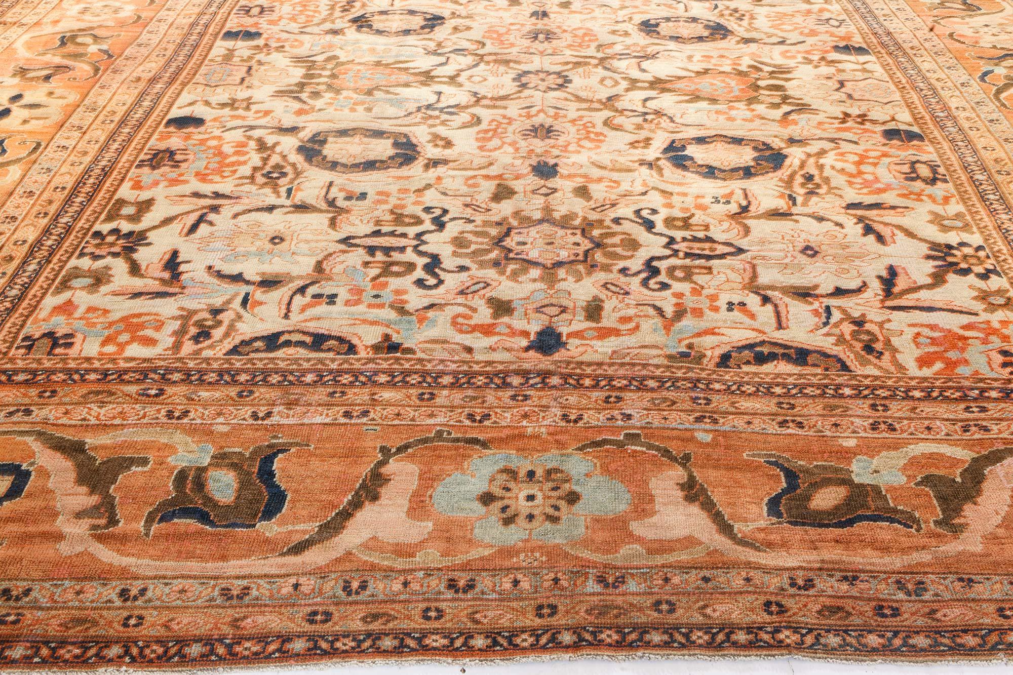 19th Century Persian Sultanabad Handwoven Wool Rug For Sale 1