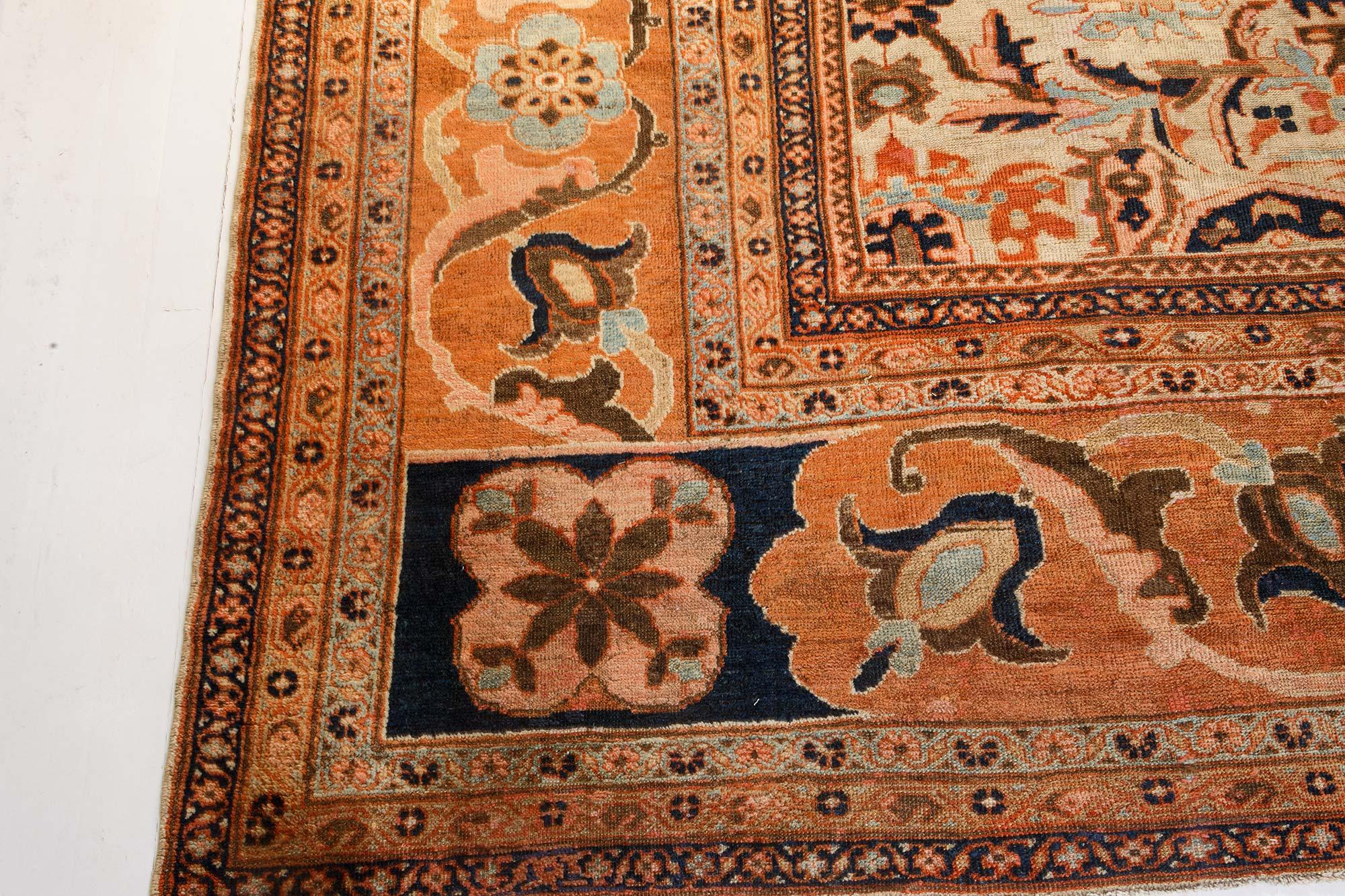 19th Century Persian Sultanabad Handwoven Wool Rug For Sale 2
