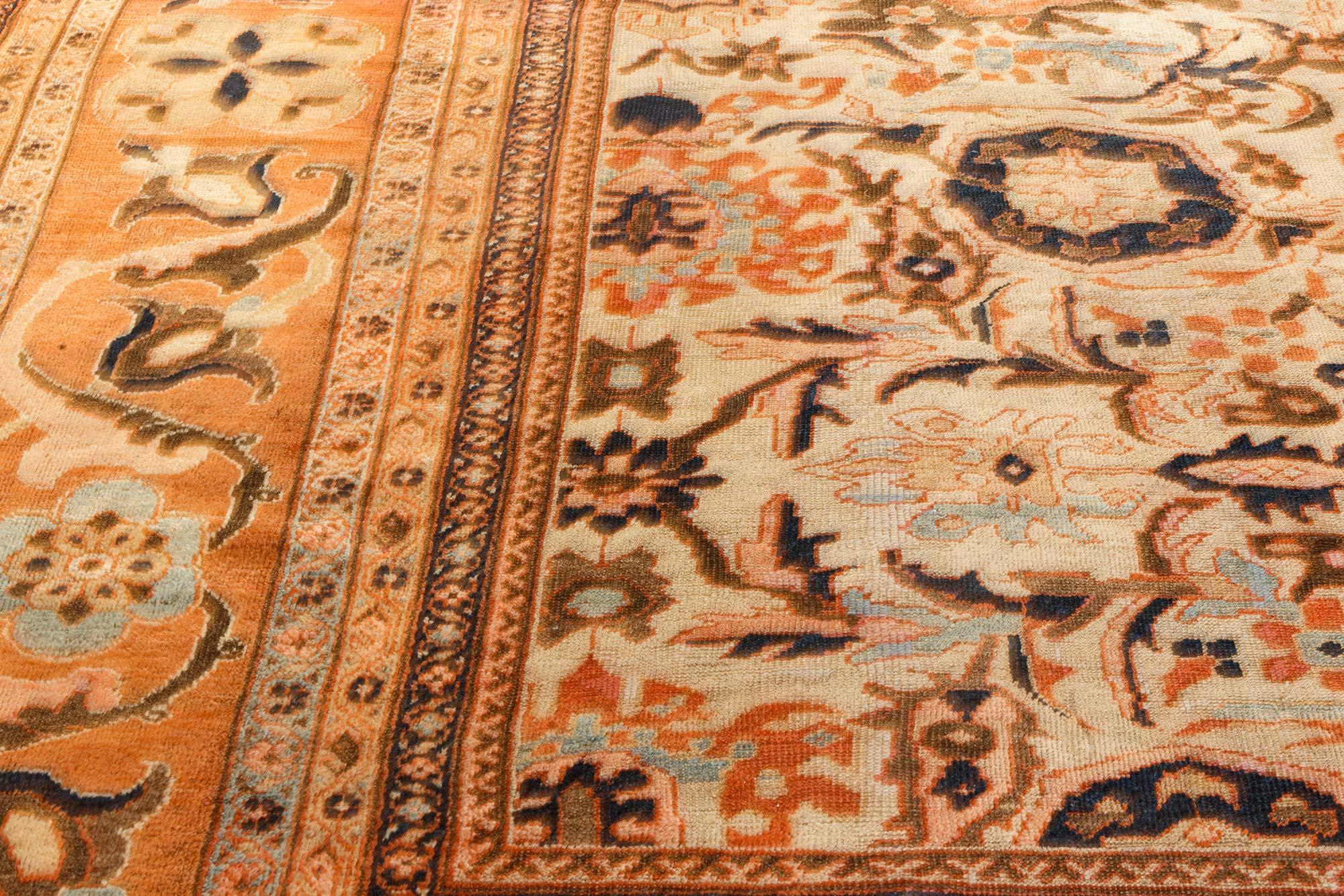 19th Century Persian Sultanabad Handwoven Wool Rug For Sale 3