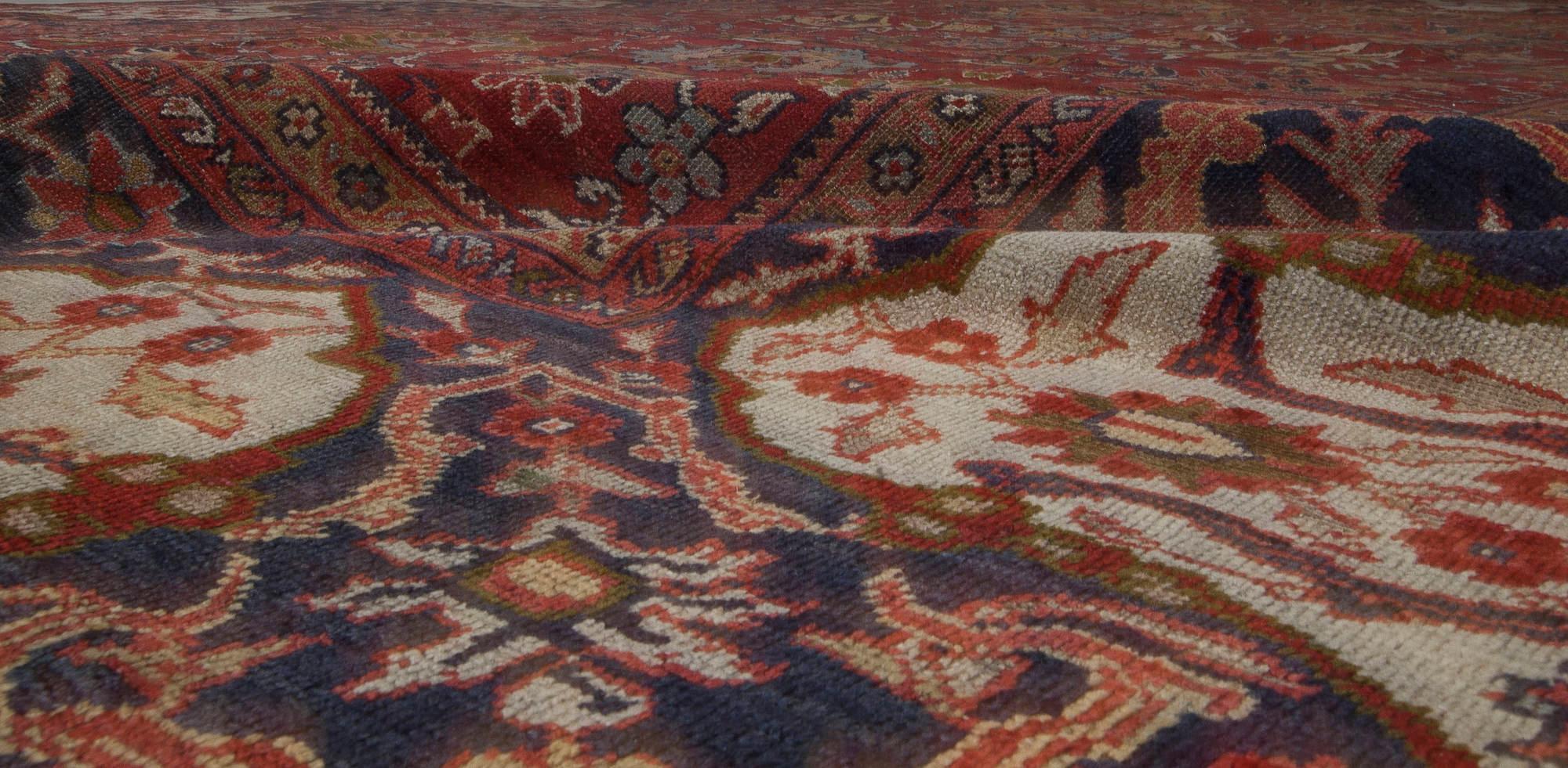 Noué à la main Tapis persan Sultanabad rouge fait main du 19ème siècle en vente